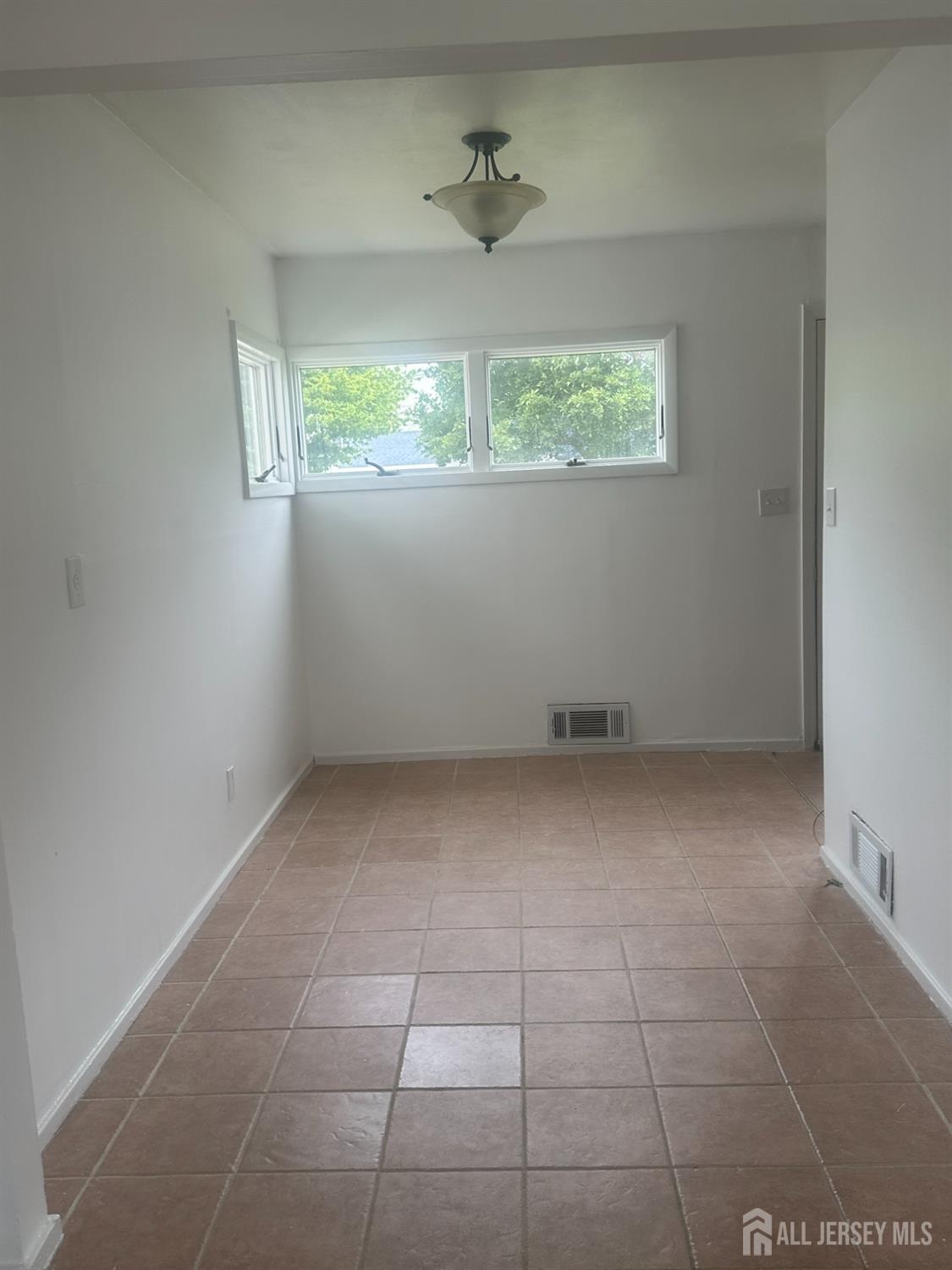 Rahway, New Jersey, 08857, United States, 4 Bedrooms Bedrooms, ,2 BathroomsBathrooms,Residential,For Sale,1906266