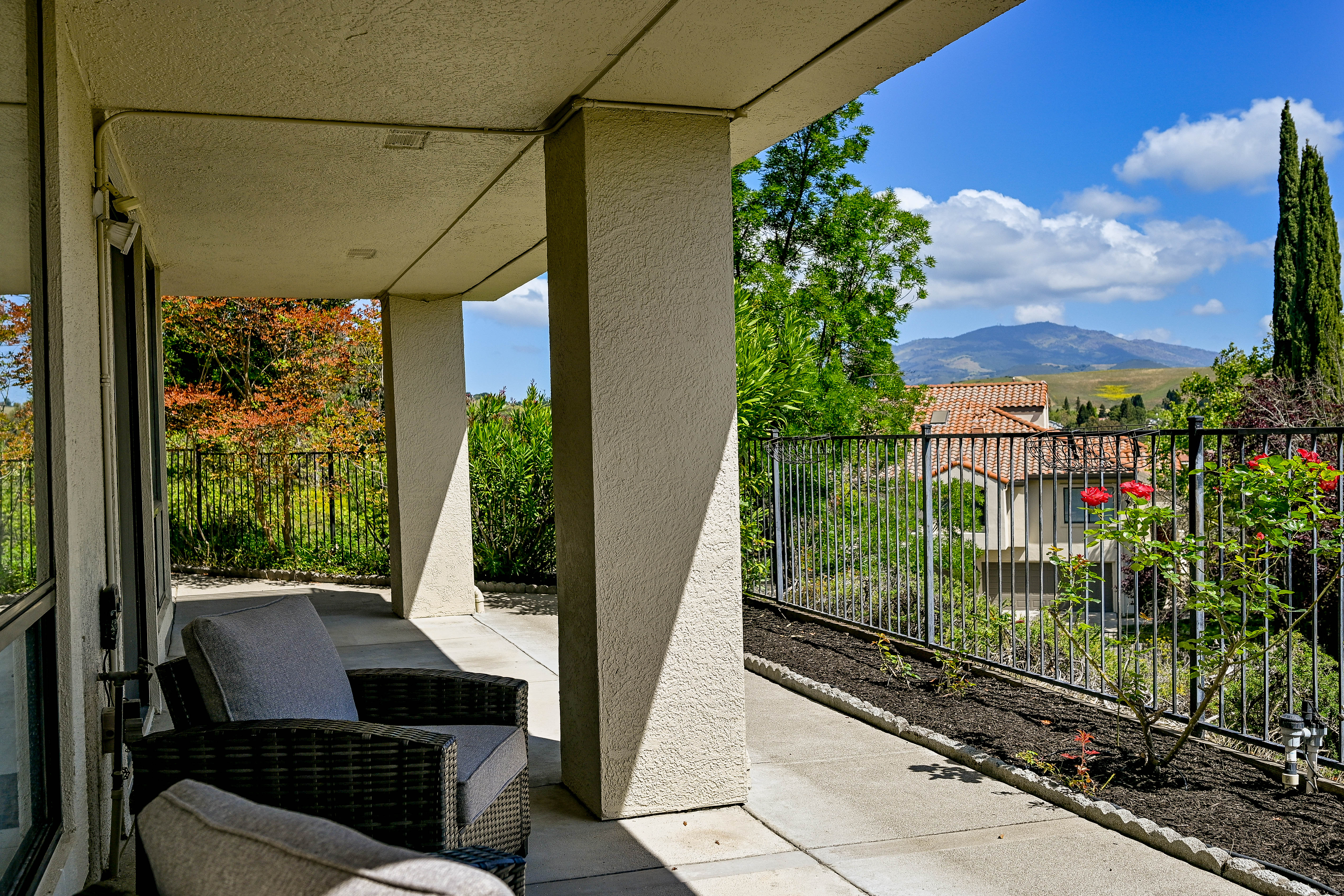  Ground-Level Luxury with Mount Diablo Views in Gated Canyon Lakes - 物件實景