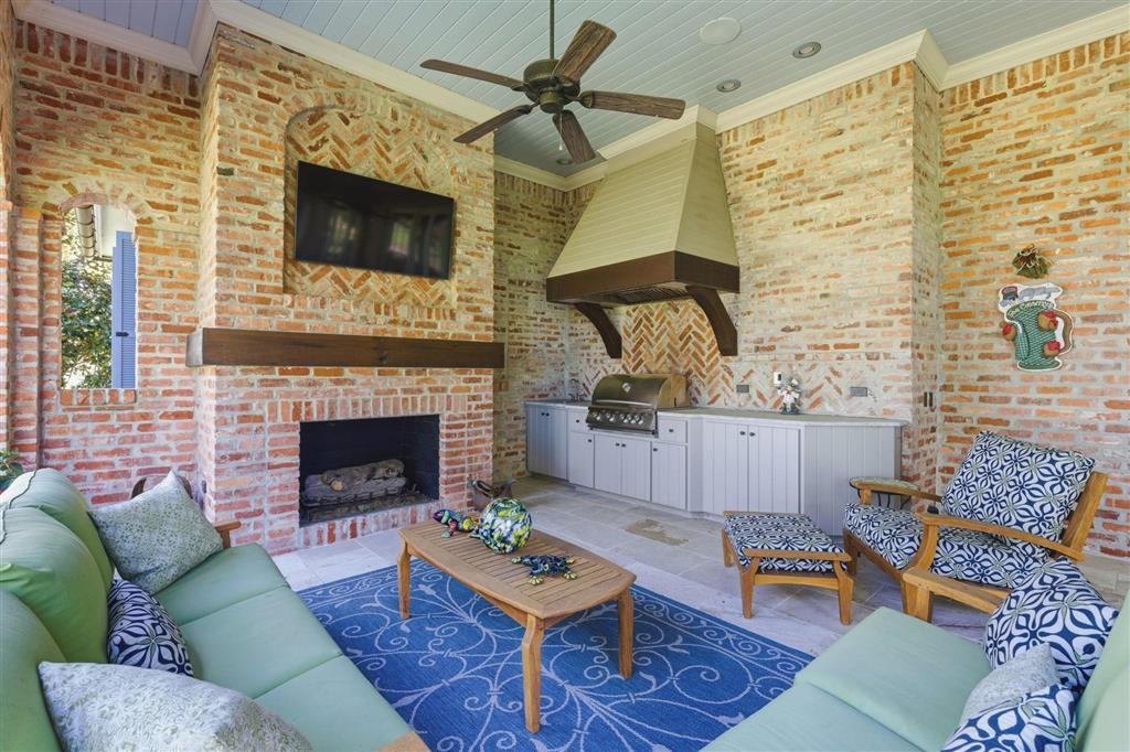 Lake Charles, Louisiana, 70605, United States, 4 Bedrooms Bedrooms, ,6 BathroomsBathrooms,Residential,For Sale,2032229