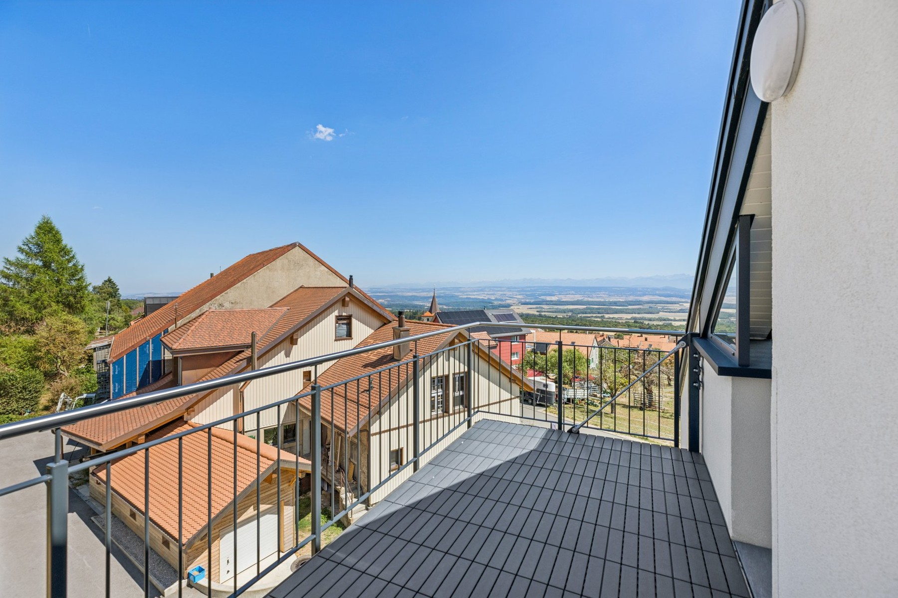 Elegant apartment with a mezzanine and exceptional panoramic views of the lake a - 物件實景