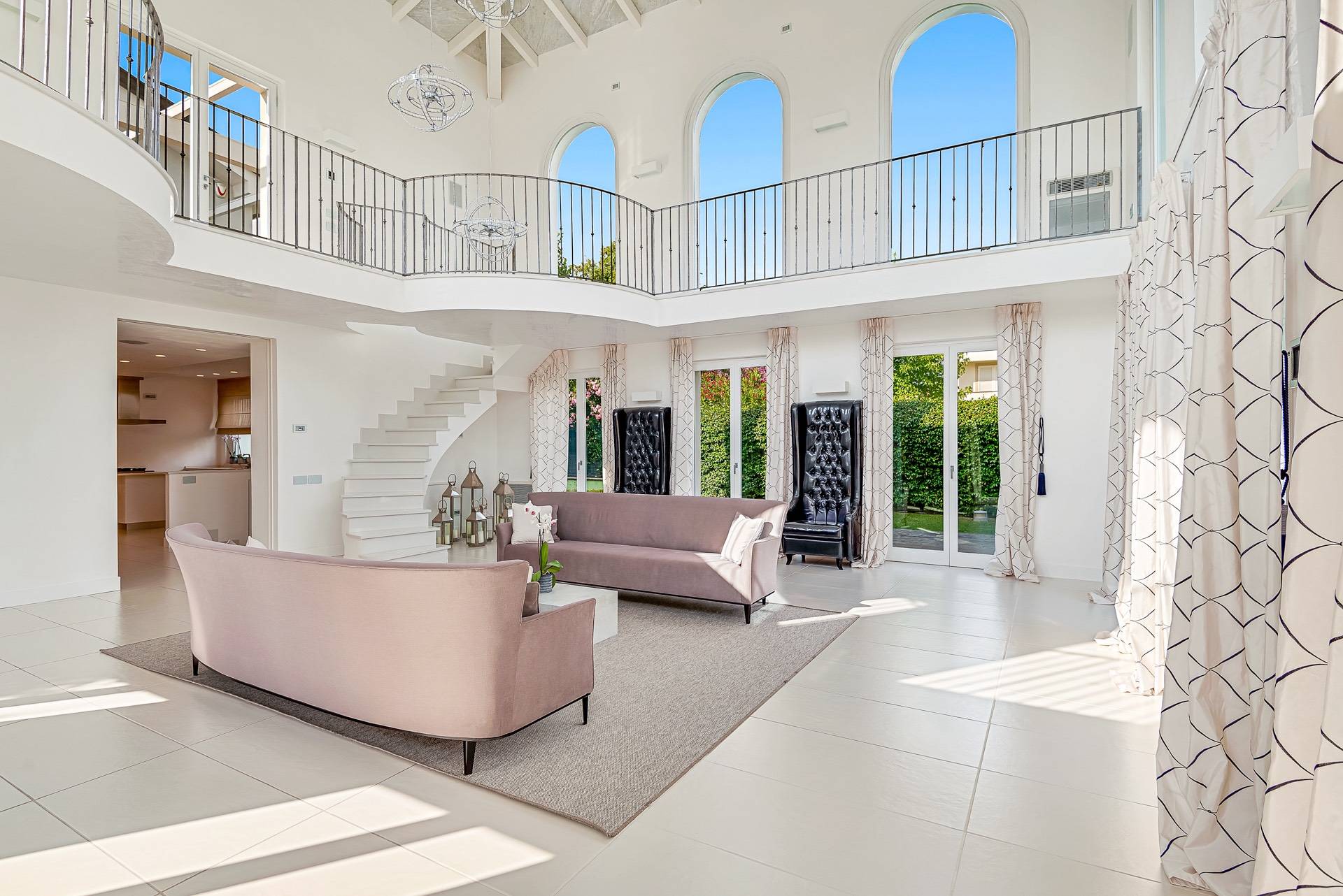 Forte dei Marmi, Lucca, 55042, IT, 5 Bedrooms Bedrooms, ,9 BathroomsBathrooms,Residential,For Sale,1950777