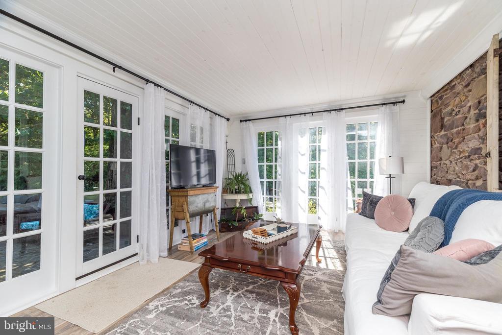 Ottsville, Pennsylvania, 18942, United States, 3 Bedrooms Bedrooms, ,3 BathroomsBathrooms,Residential,For Sale,1950550