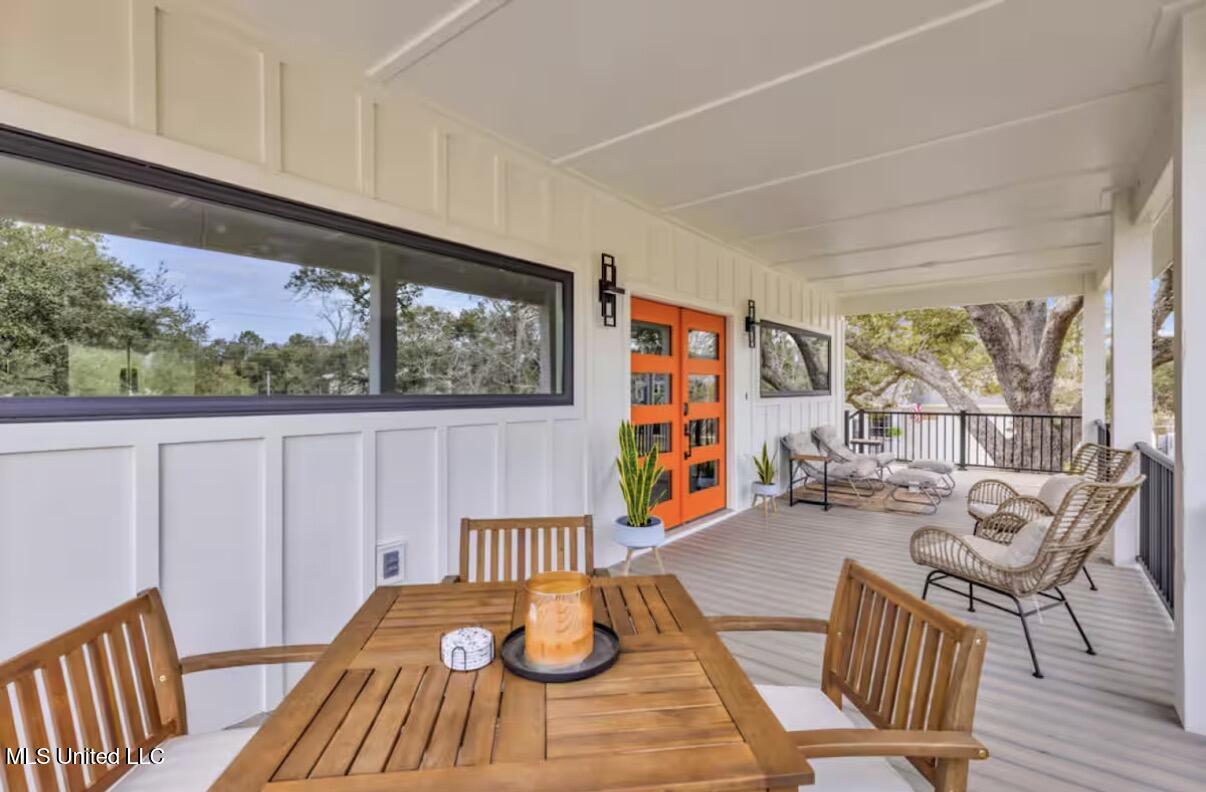 Bay Saint Louis, Mississippi, 39520, United States, 2 Bedrooms Bedrooms, ,2 BathroomsBathrooms,Residential,For Sale,1968708