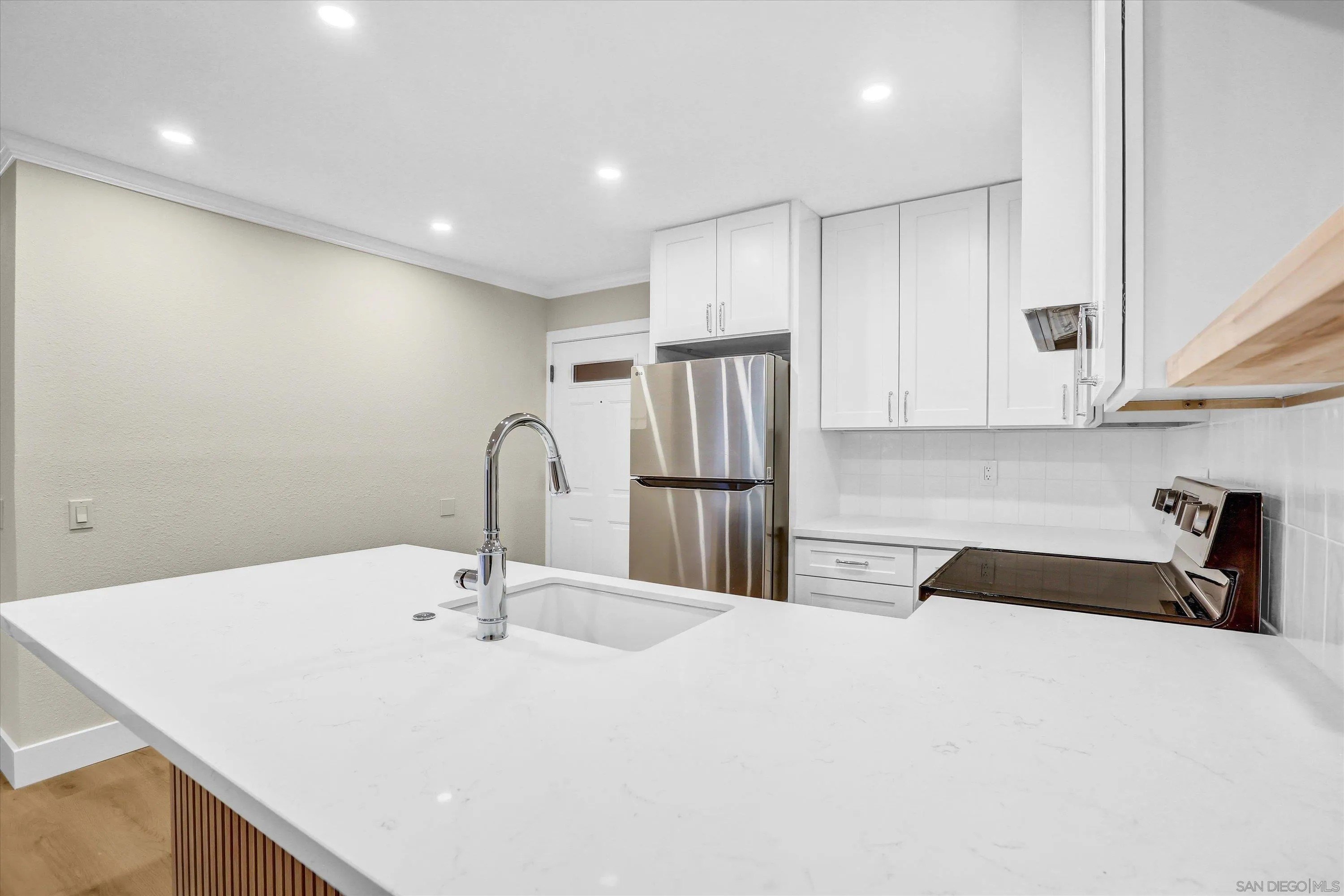 San Diego, California, 92107, United States, 2 Bedrooms Bedrooms, ,1 BathroomBathrooms,Residential,For Sale,1874558