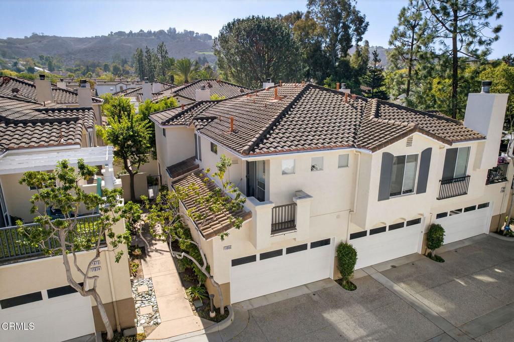 Moorpark, California, 93021, United States, 2 Bedrooms Bedrooms, ,3 BathroomsBathrooms,Residential,For Sale,1989466