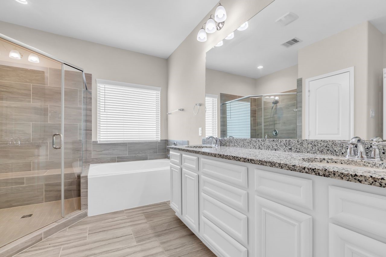 Conroe, Texas, 77384, United States, 4 Bedrooms Bedrooms, ,4 BathroomsBathrooms,Residential,For Sale,1995789