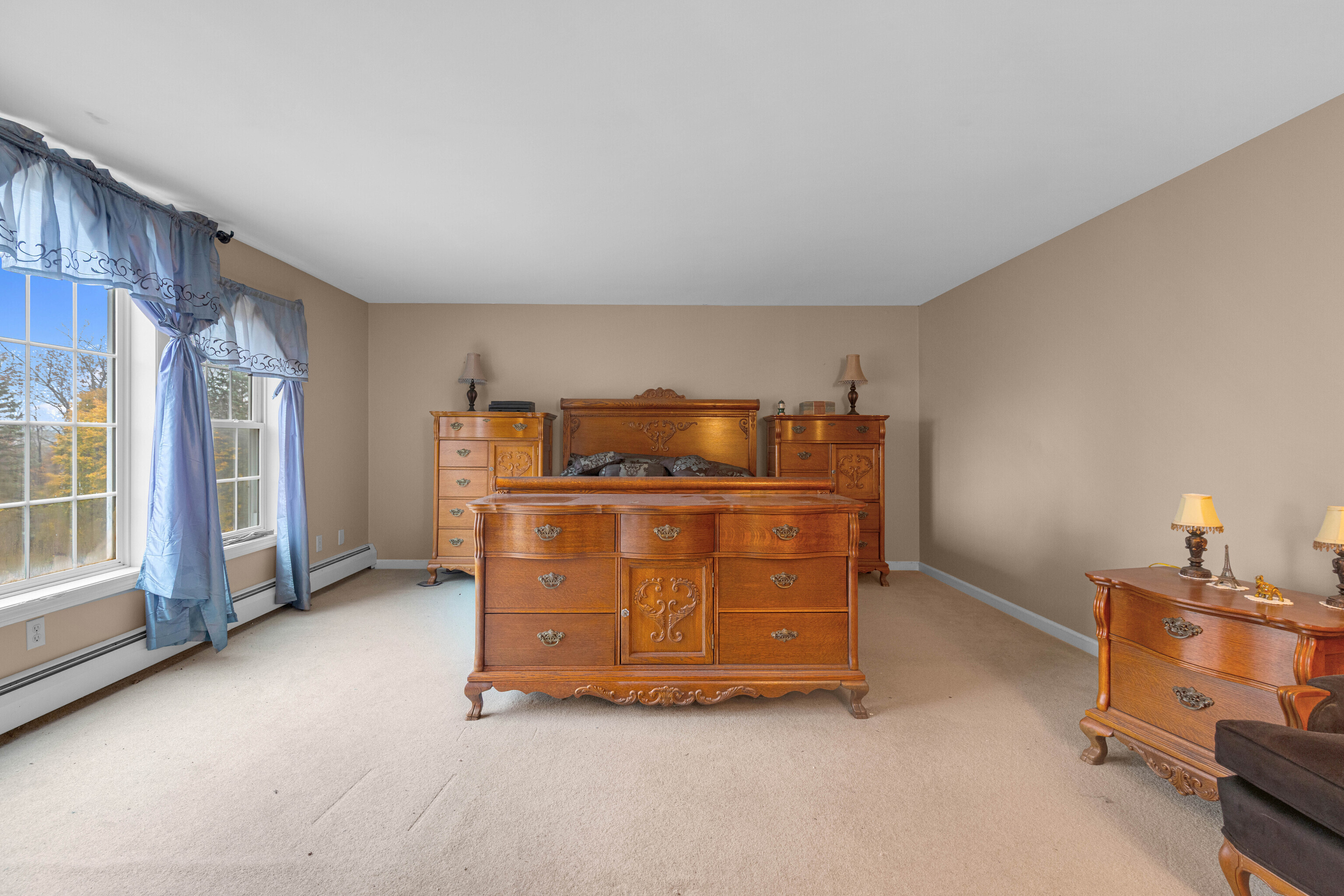 Cromwell, Connecticut, 06416, United States, 4 Bedrooms Bedrooms, ,3 BathroomsBathrooms,Residential,For Sale,1991491