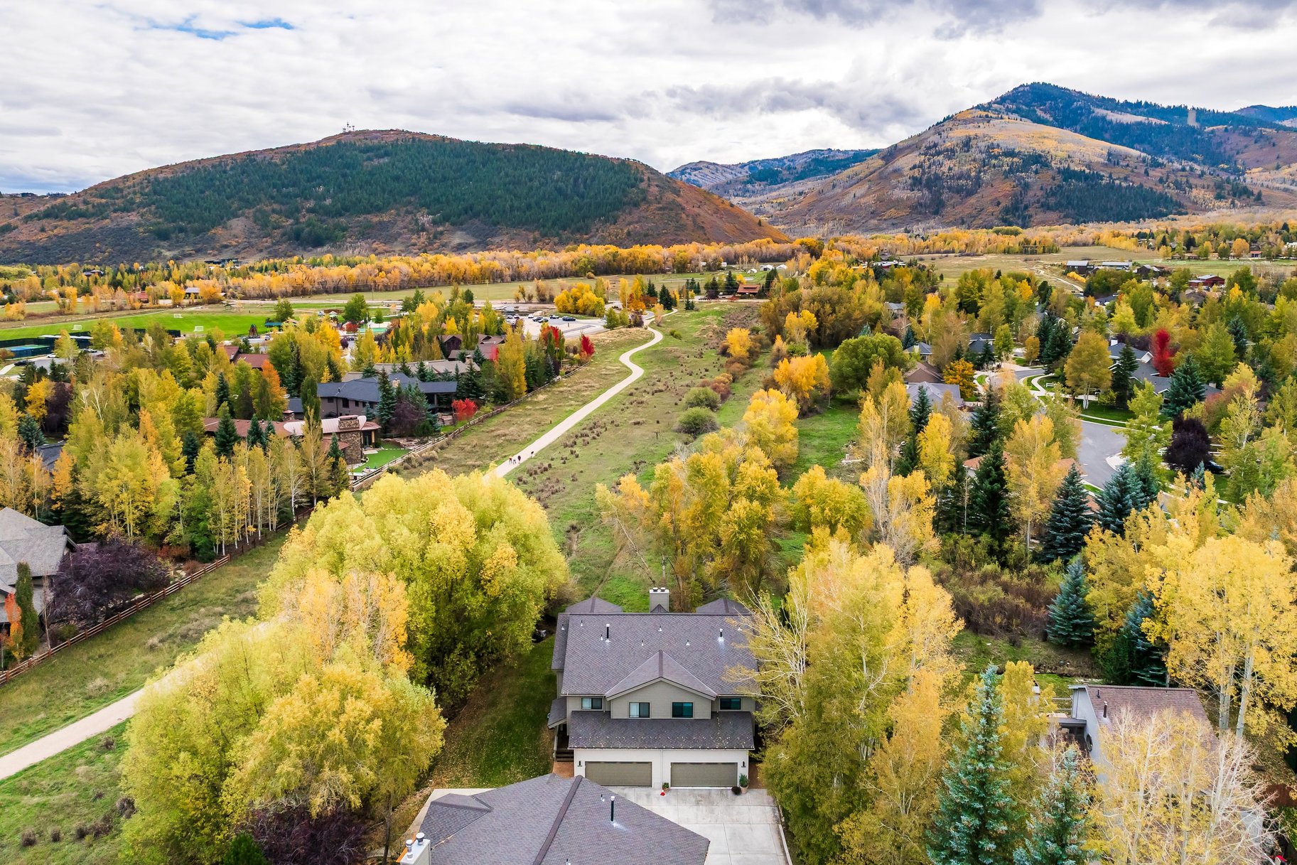  Updated Townhome in Ptarmigan’s Best Location with Ski Run Views - 物件實景