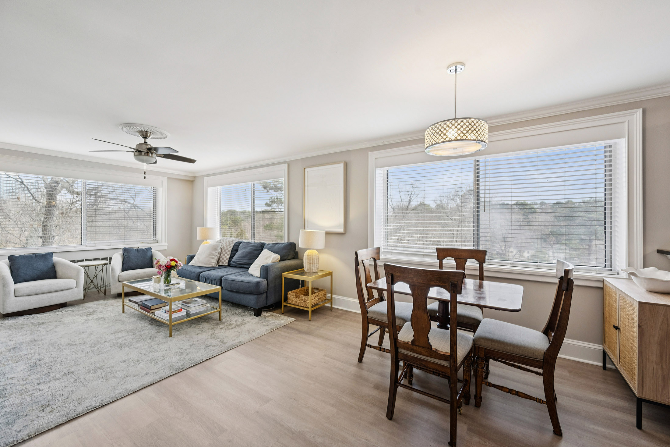  Light-filled Corner Residence at Park Lane - 物件實景