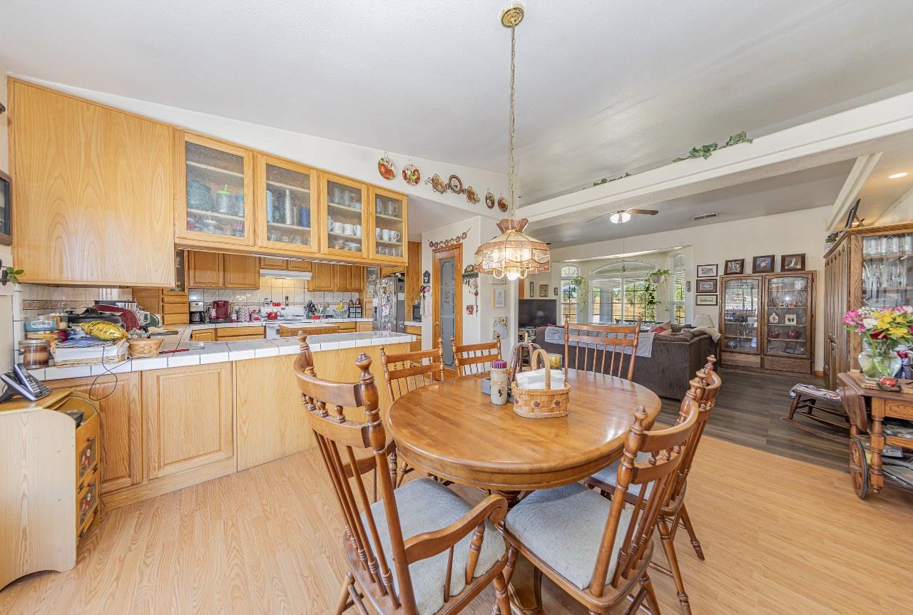 Raymond, California, 93653, United States, 4 Bedrooms Bedrooms, ,3 BathroomsBathrooms,Residential,For Sale,1976081