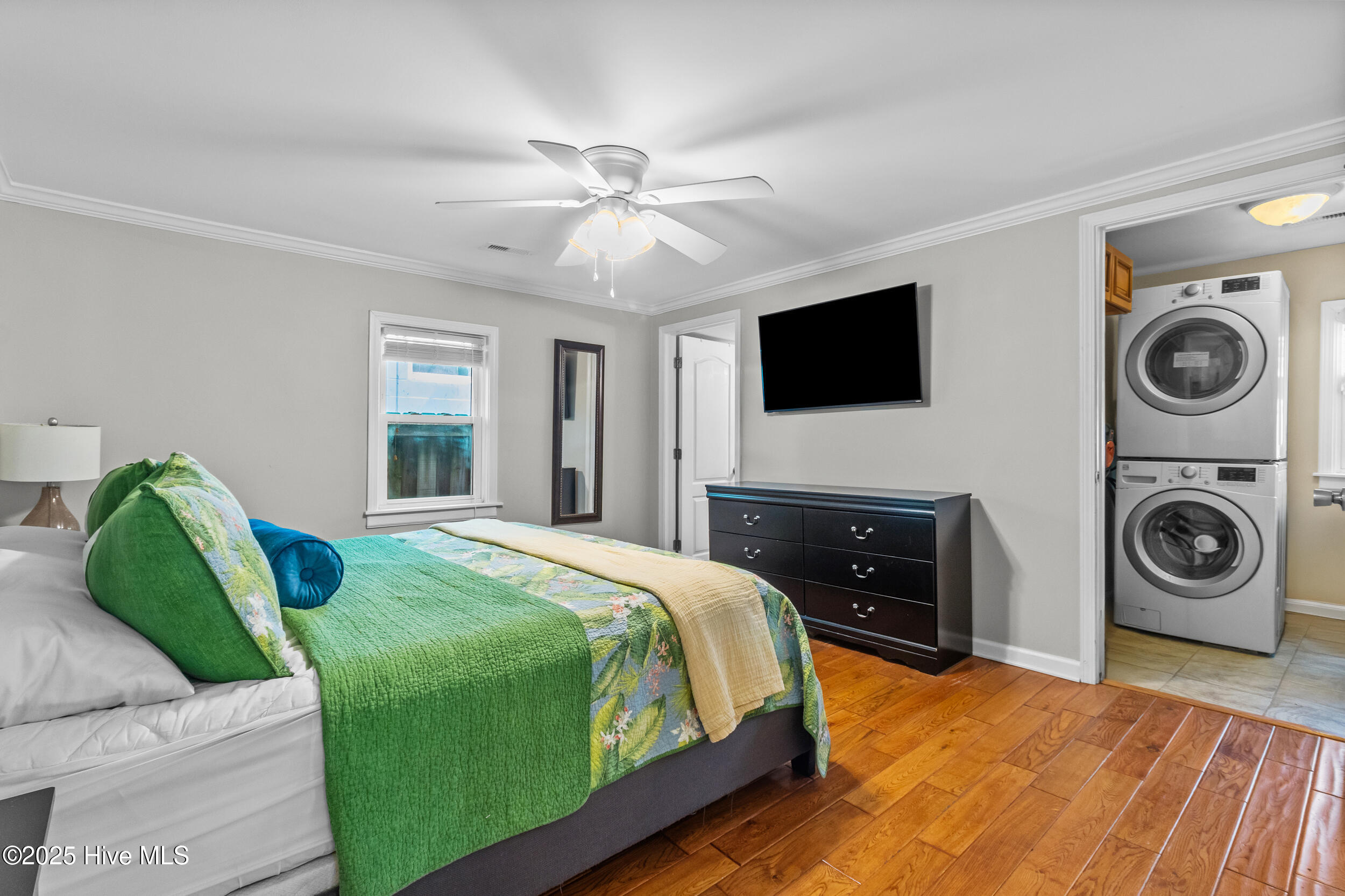 Carolina Beach, North Carolina, 28428, United States, 3 Bedrooms Bedrooms, ,2 BathroomsBathrooms,Residential,For Sale,1917395
