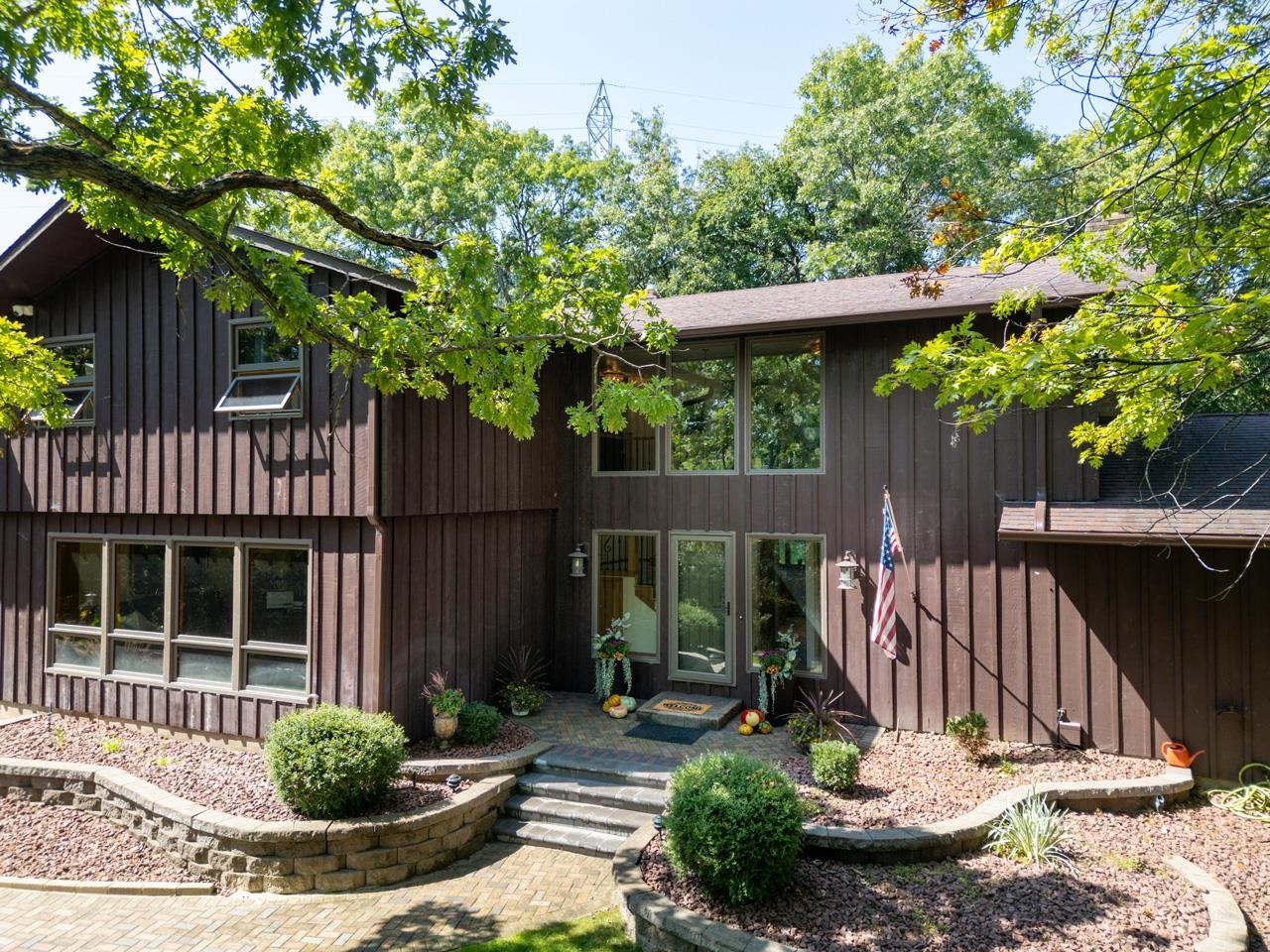 Janesville, Wisconsin, 53548, United States, 4 Bedrooms Bedrooms, ,3 BathroomsBathrooms,Residential,For Sale,1982674