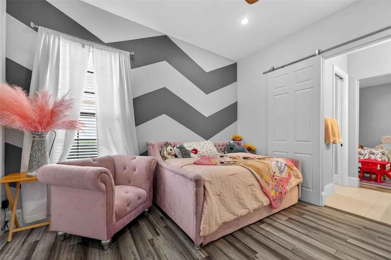 WINDERMERE, Florida, 34786, United States, 5 Bedrooms Bedrooms, ,5 BathroomsBathrooms,Residential,For Sale,1976046