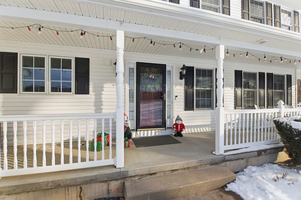 Southwick, Massachusetts, 01077, United States, 4 Bedrooms Bedrooms, ,3 BathroomsBathrooms,Residential,For Sale,2002928