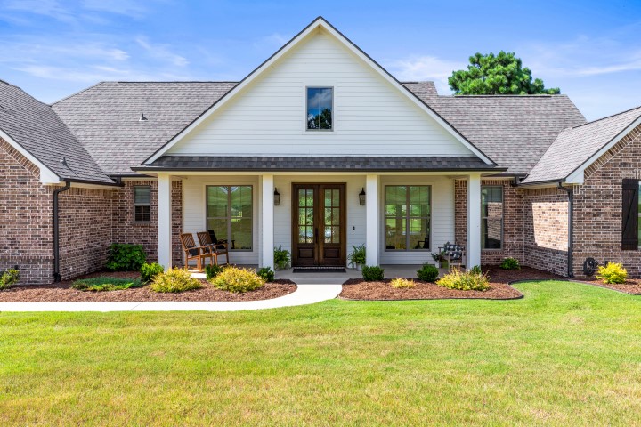 Lindale, Texas, 75771, United States, 3 Bedrooms Bedrooms, ,3 BathroomsBathrooms,Residential,For Sale,1938338