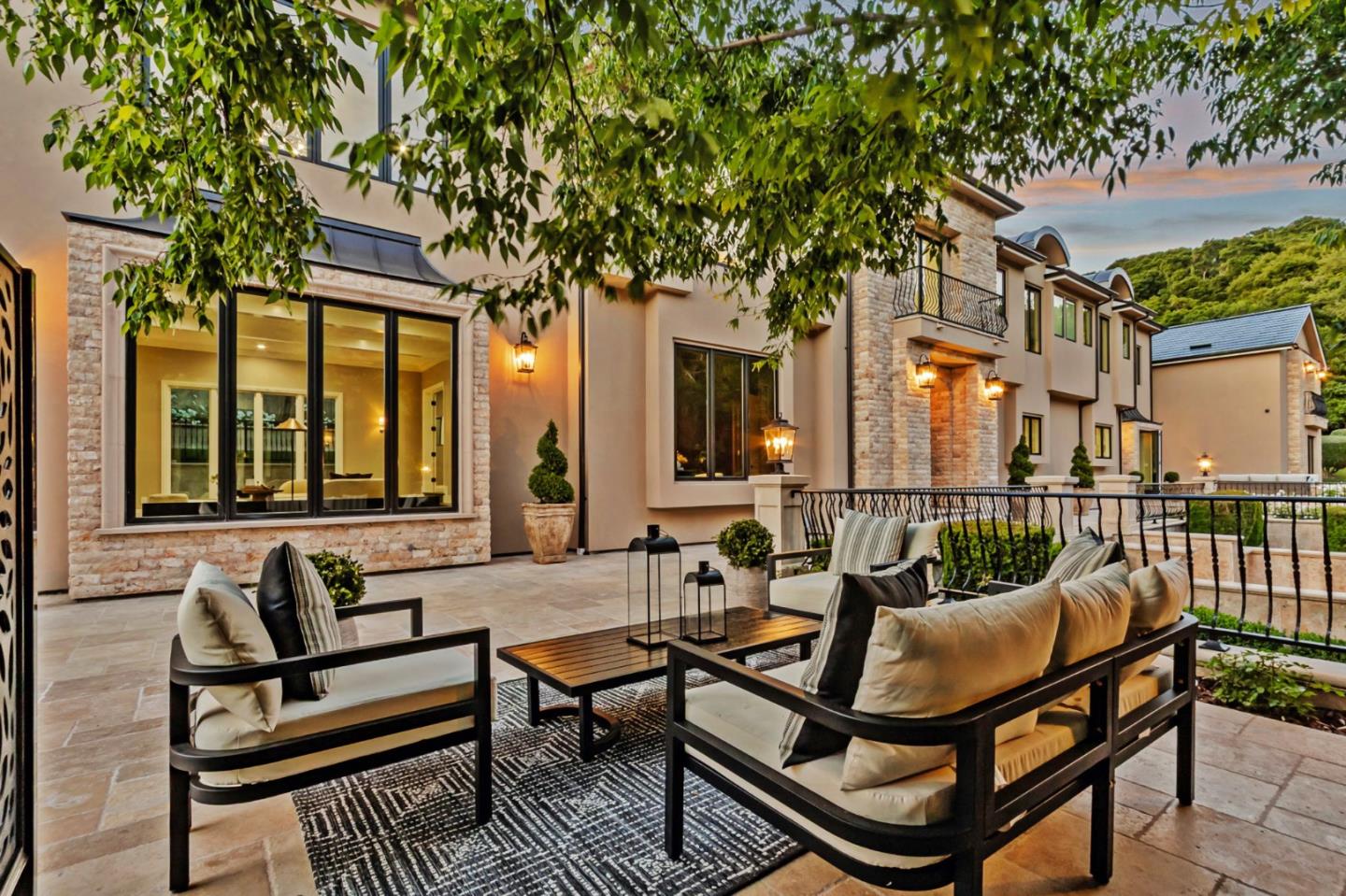Los Gatos, California, 95032, United States, 8 Bedrooms Bedrooms, ,11 BathroomsBathrooms,Residential,For Sale,1855941