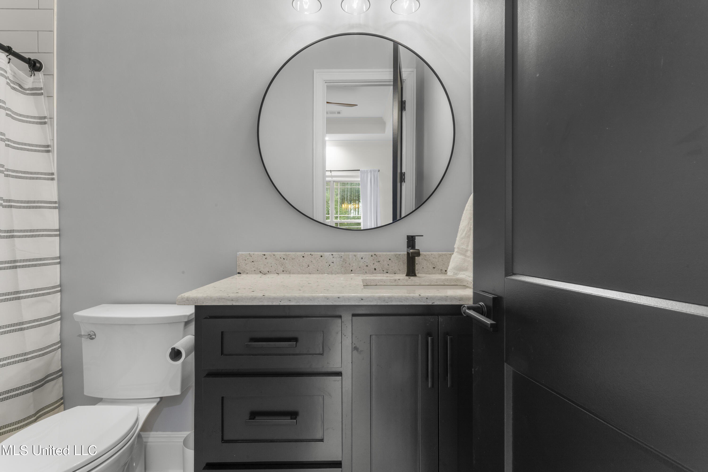 Gulfport, Mississippi, 39503, United States, 5 Bedrooms Bedrooms, ,5 BathroomsBathrooms,Residential,For Sale,1974357