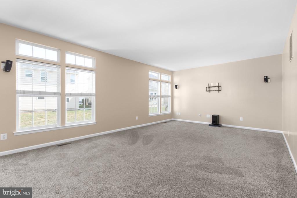Fredericksburg, Virginia, 22407, United States, 4 Bedrooms Bedrooms, ,4 BathroomsBathrooms,Residential,For Sale,1883172