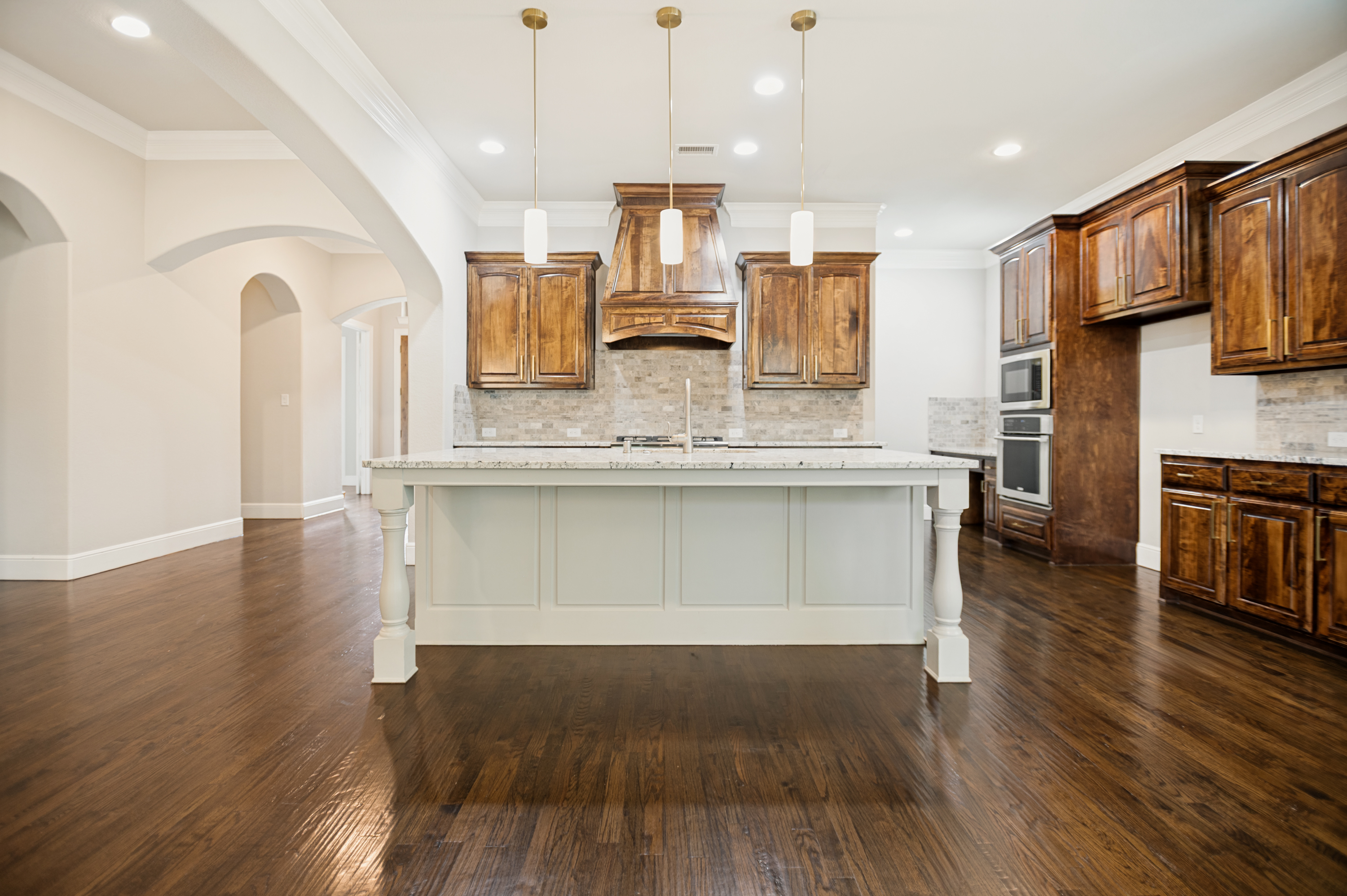  Beautiful One-Story Home is Refreshed and Move-in Ready - 物件實景
