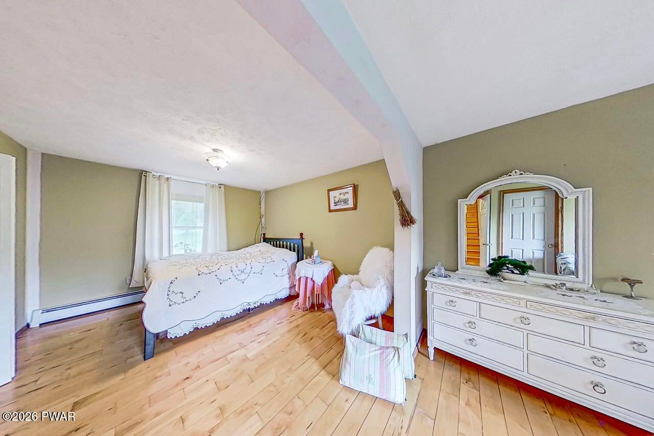 Hawley, Pennsylvania, 18428, United States, 3 Bedrooms Bedrooms, ,3 BathroomsBathrooms,Residential,For Sale,2045204