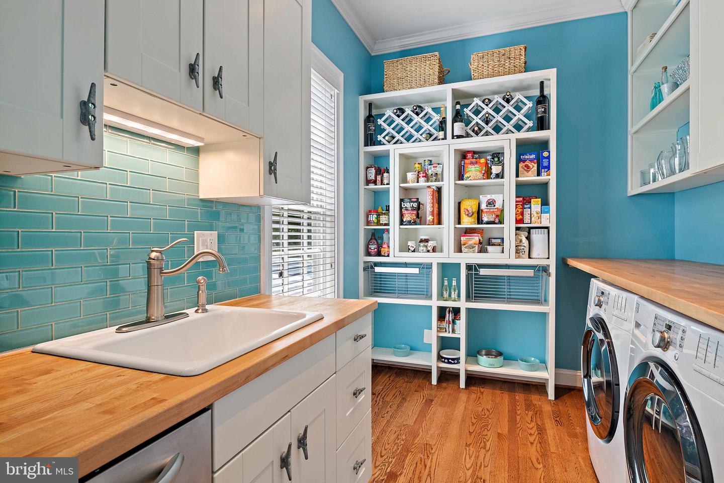 Annapolis, Maryland, 21403, United States, 4 Bedrooms Bedrooms, ,5 BathroomsBathrooms,Residential,For Sale,1927393