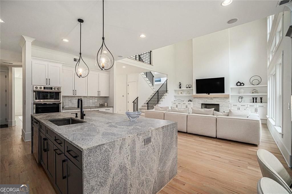 Alpharetta, Georgia, 30009, United States, 5 Bedrooms Bedrooms, ,4 BathroomsBathrooms,Residential,For Sale,1899249