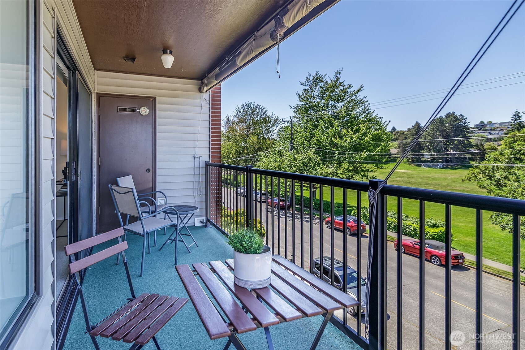 Seattle, Washington, 98199, United States, 2 Bedrooms Bedrooms, ,2 BathroomsBathrooms,Residential,For Sale,1848427