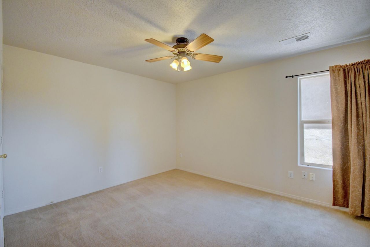 Rio Rancho, New Mexico, 87124, United States, 5 Bedrooms Bedrooms, ,3 BathroomsBathrooms,Residential,For Sale,1898268