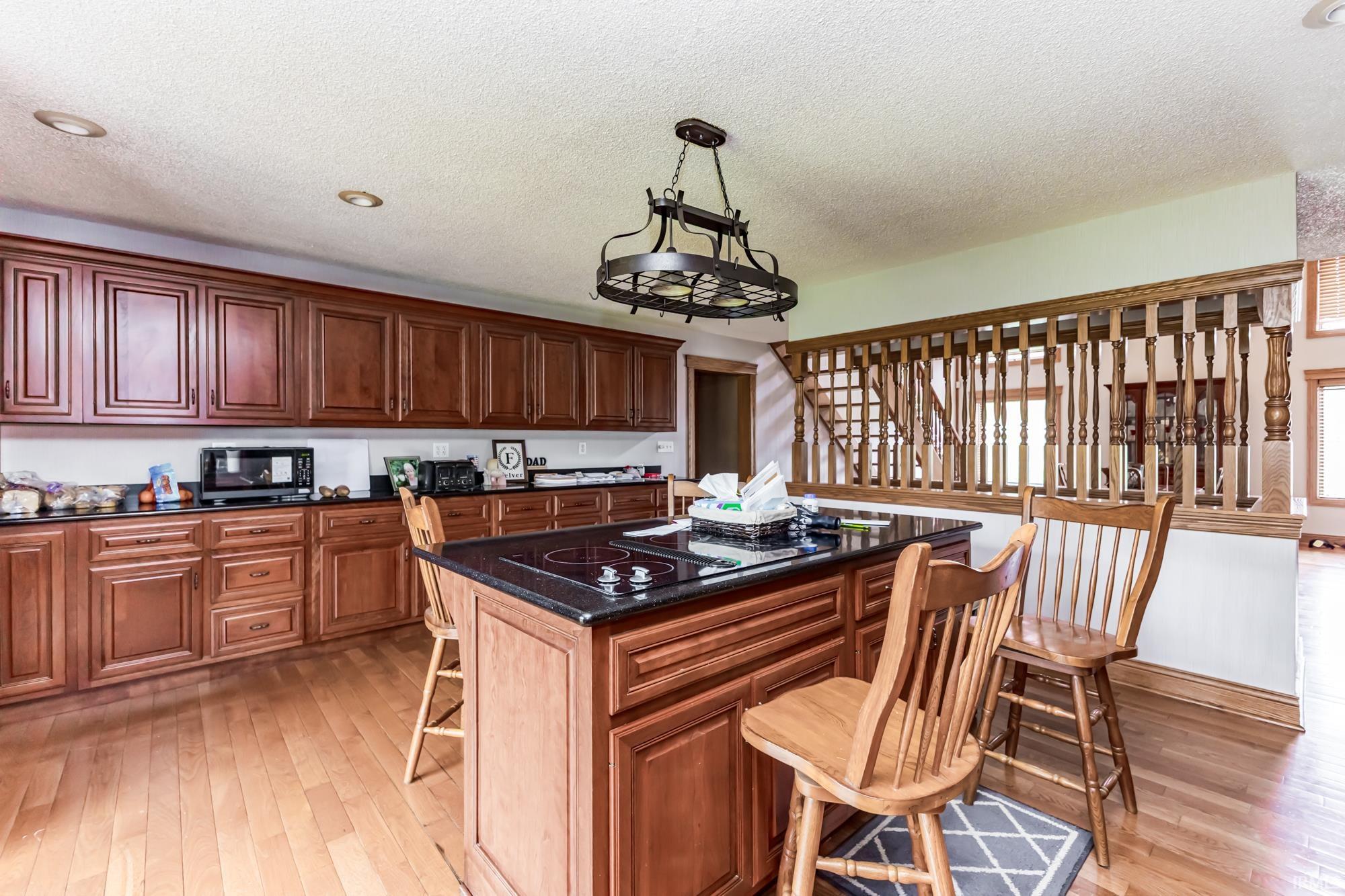 Hartford City, Indiana, 47348, United States, 6 Bedrooms Bedrooms, ,3 BathroomsBathrooms,Residential,For Sale,1870324