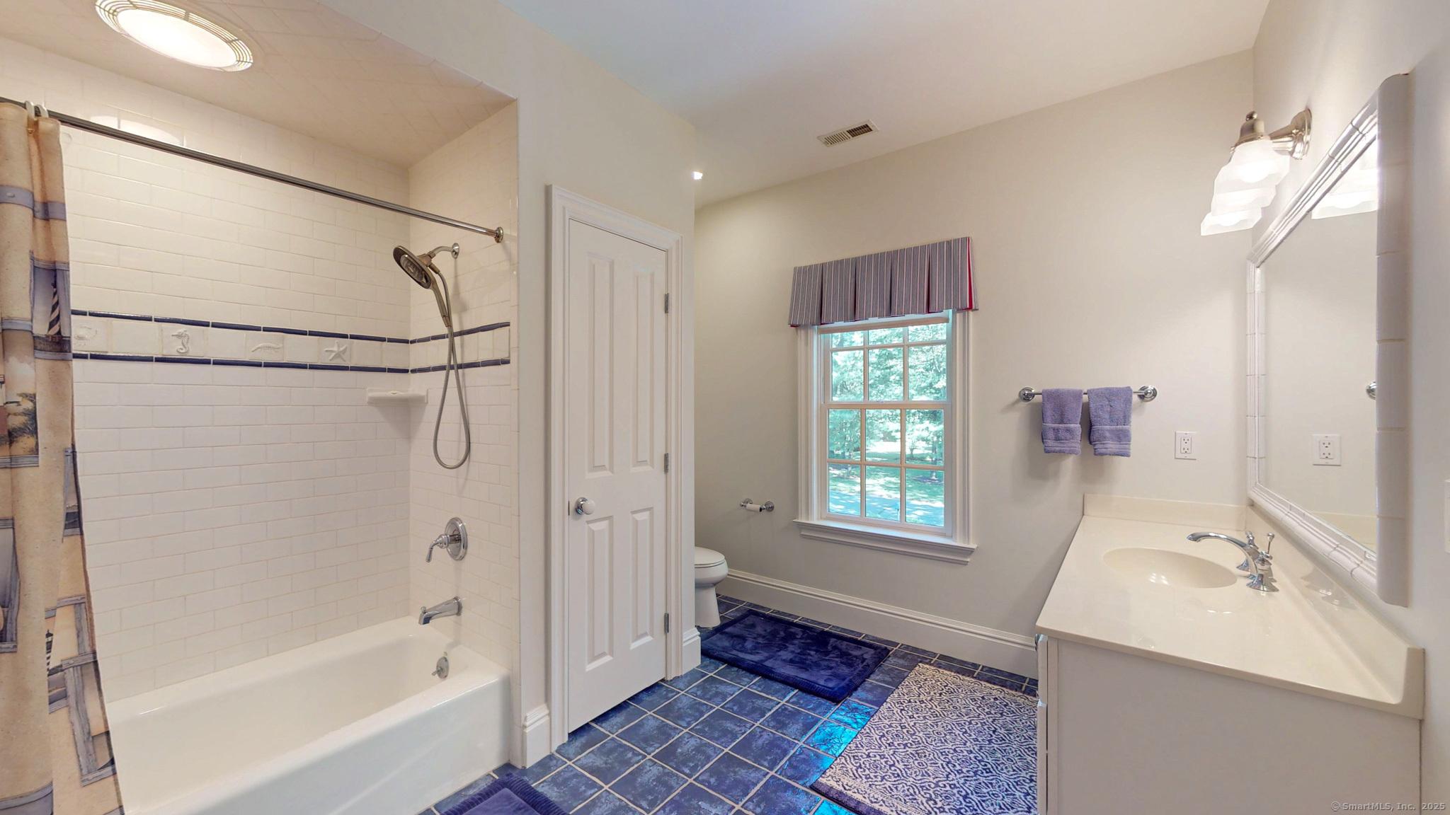 Farmington, Connecticut, 06032, United States, 5 Bedrooms Bedrooms, ,6 BathroomsBathrooms,Residential,For Sale,1943885