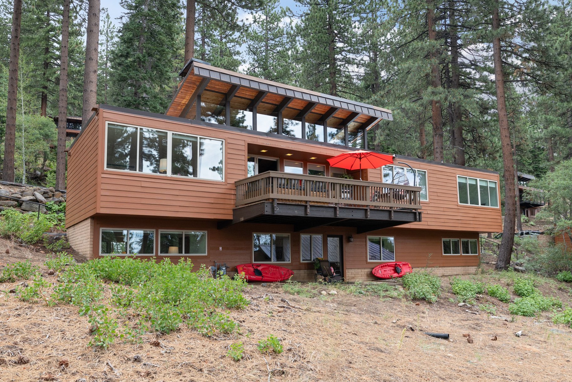  Sun-Filled Home in Incline Pines - 物件實景
