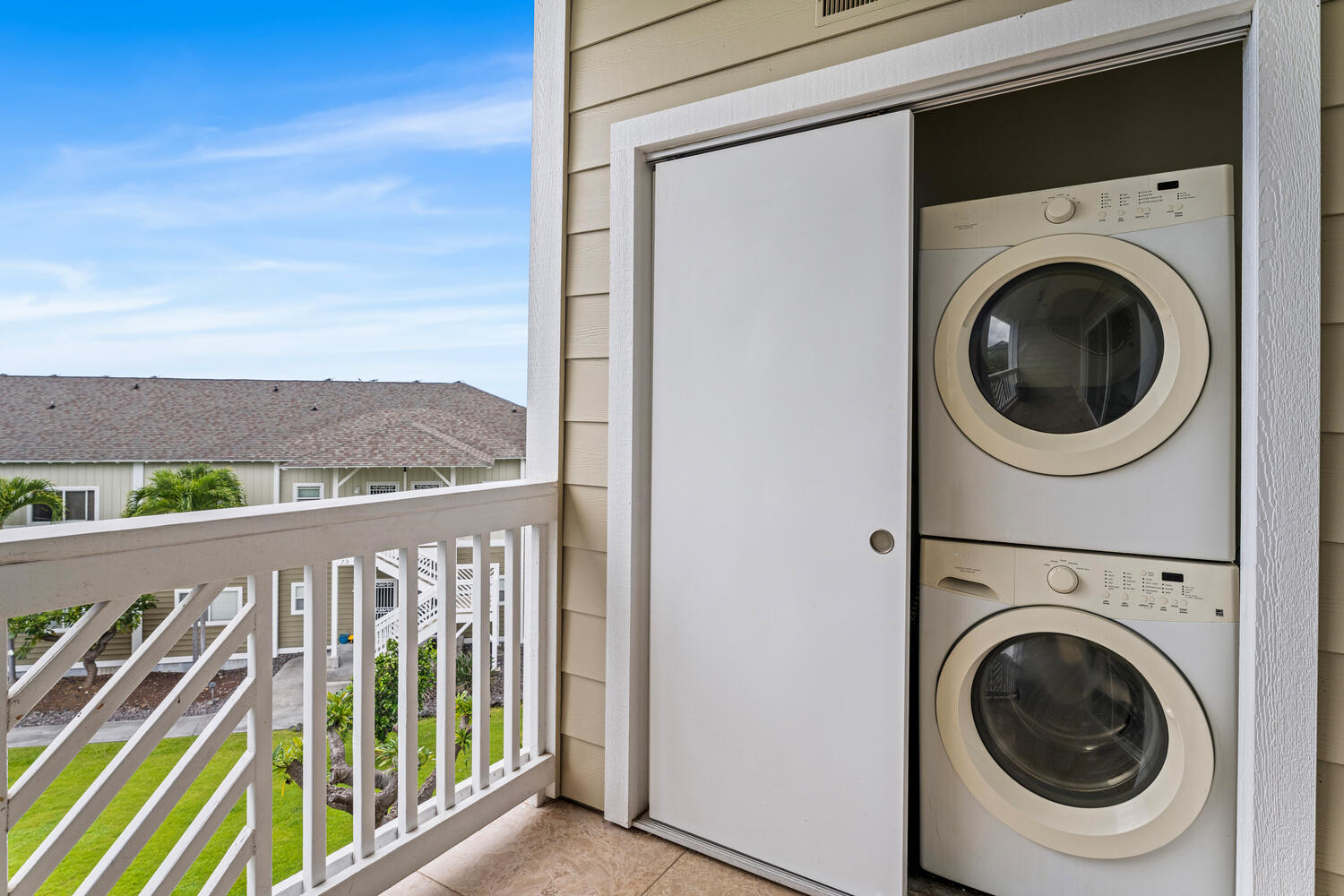 Kailua-Kona, Hawaii, 96740, United States, 2 Bedrooms Bedrooms, ,2 BathroomsBathrooms,Residential,For Sale,1896960