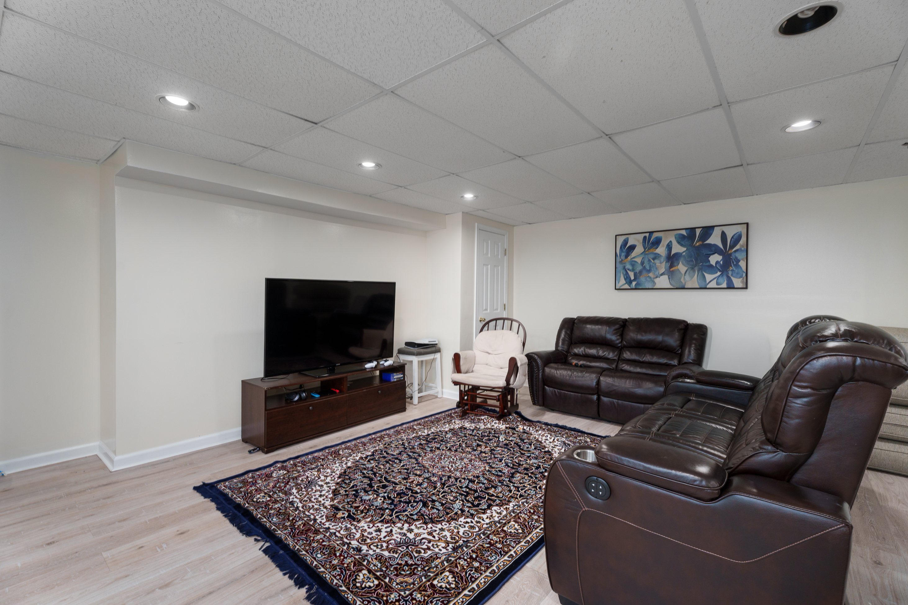 Bright Updated Kitchen, Bold New Bathrooms, Beautiful Setting - 物件實景