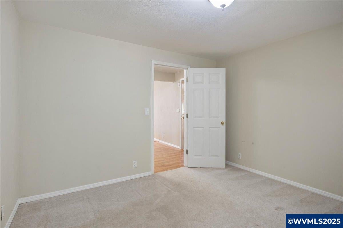 Lebanon, Oregon, 97355, United States, 3 Bedrooms Bedrooms, ,2 BathroomsBathrooms,Residential,For Sale,1991965