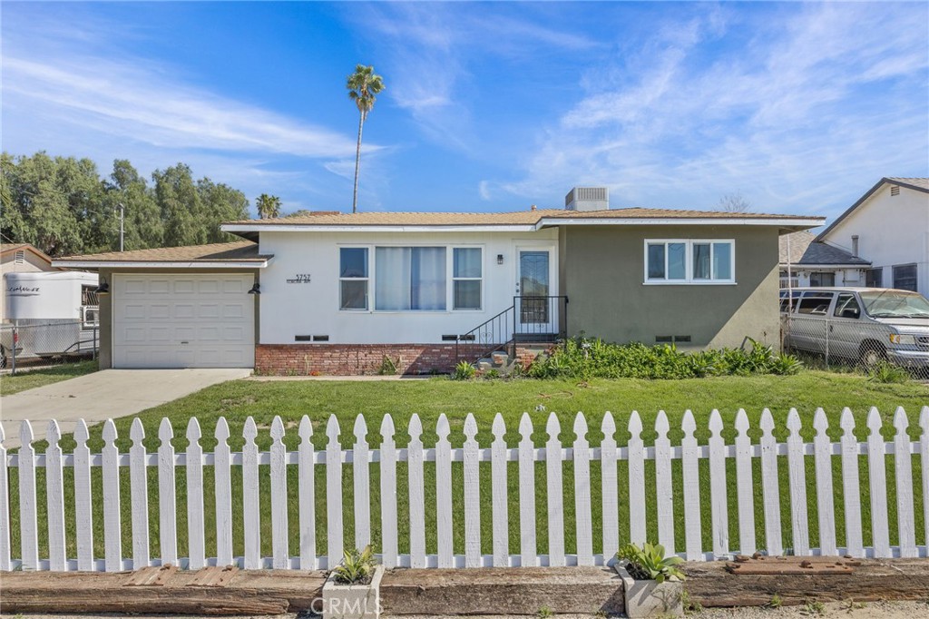 Norco, California, 92860, United States, 4 Bedrooms Bedrooms, ,2 BathroomsBathrooms,Residential,For Sale,2012312