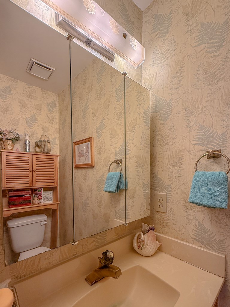 Machipongo, Virginia, 23405, United States, 3 Bedrooms Bedrooms, ,3 BathroomsBathrooms,Residential,For Sale,1796934