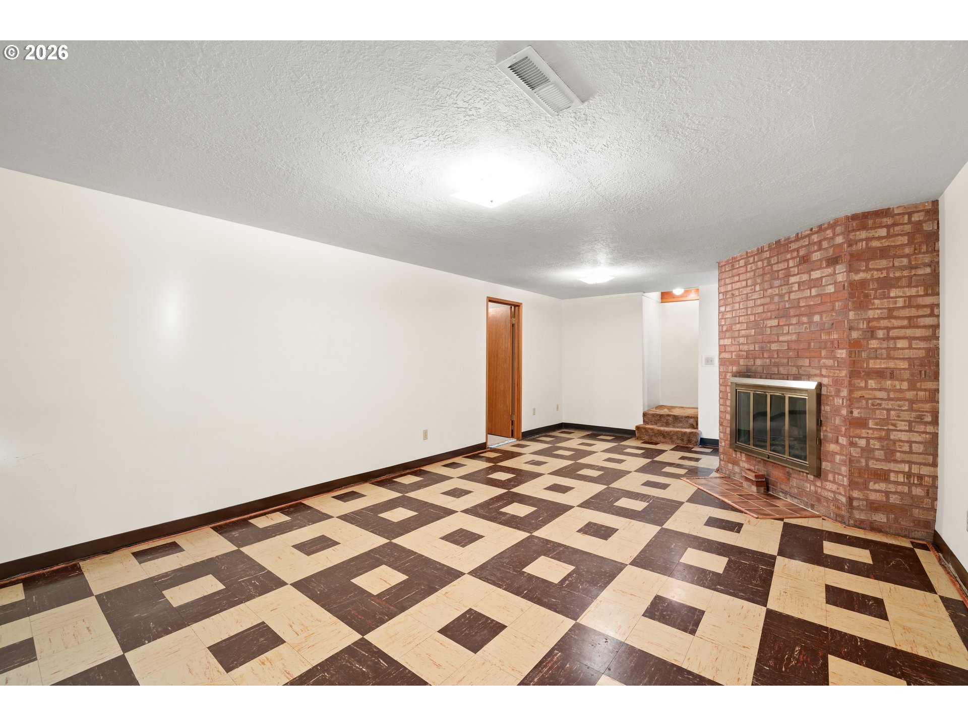 Portland, Oregon, 97230, United States, 3 Bedrooms Bedrooms, ,2 BathroomsBathrooms,Residential,For Sale,2040428