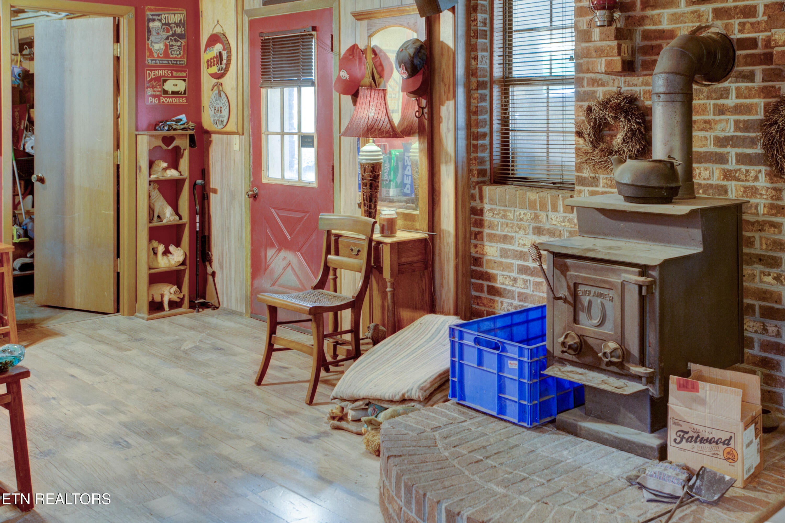 Maryville, Tennessee, 37801, United States, 3 Bedrooms Bedrooms, ,4 BathroomsBathrooms,Residential,For Sale,1994360