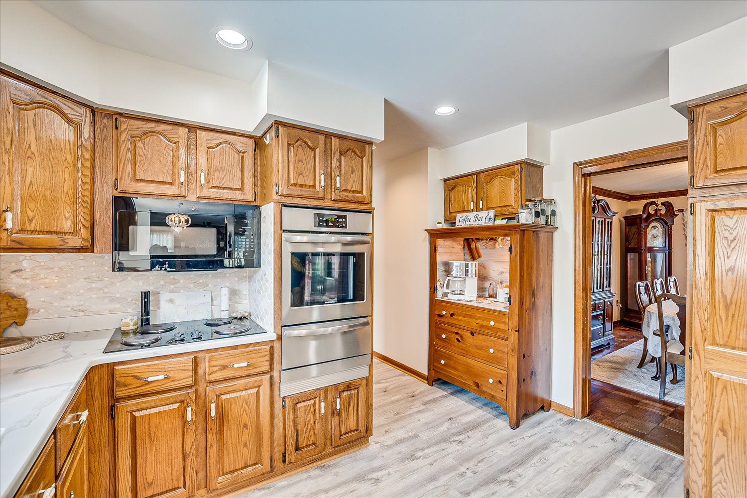 Eatontown, New Jersey, 07724, United States, 9 Bedrooms Bedrooms, ,4 BathroomsBathrooms,Residential,For Sale,1910757