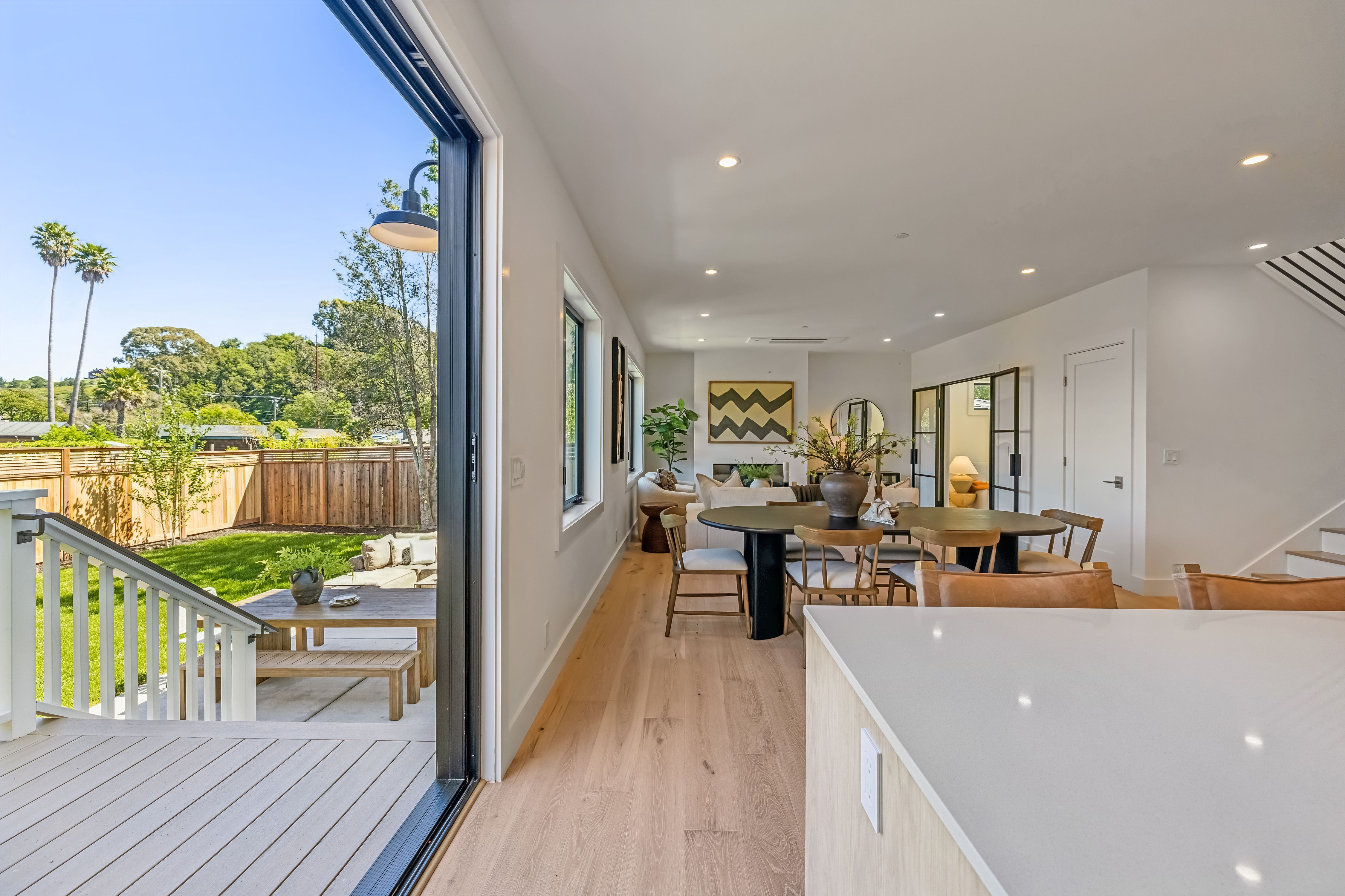  Stunning New Construction in Tam Valley - 物件實景