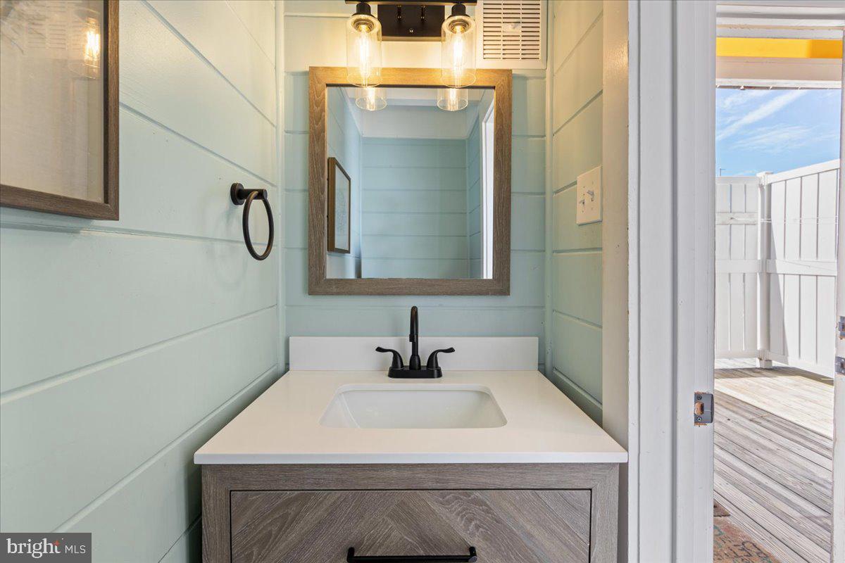 Ocean City, Maryland, 21842, United States, 4 Bedrooms Bedrooms, ,4 BathroomsBathrooms,Residential,For Sale,1989462