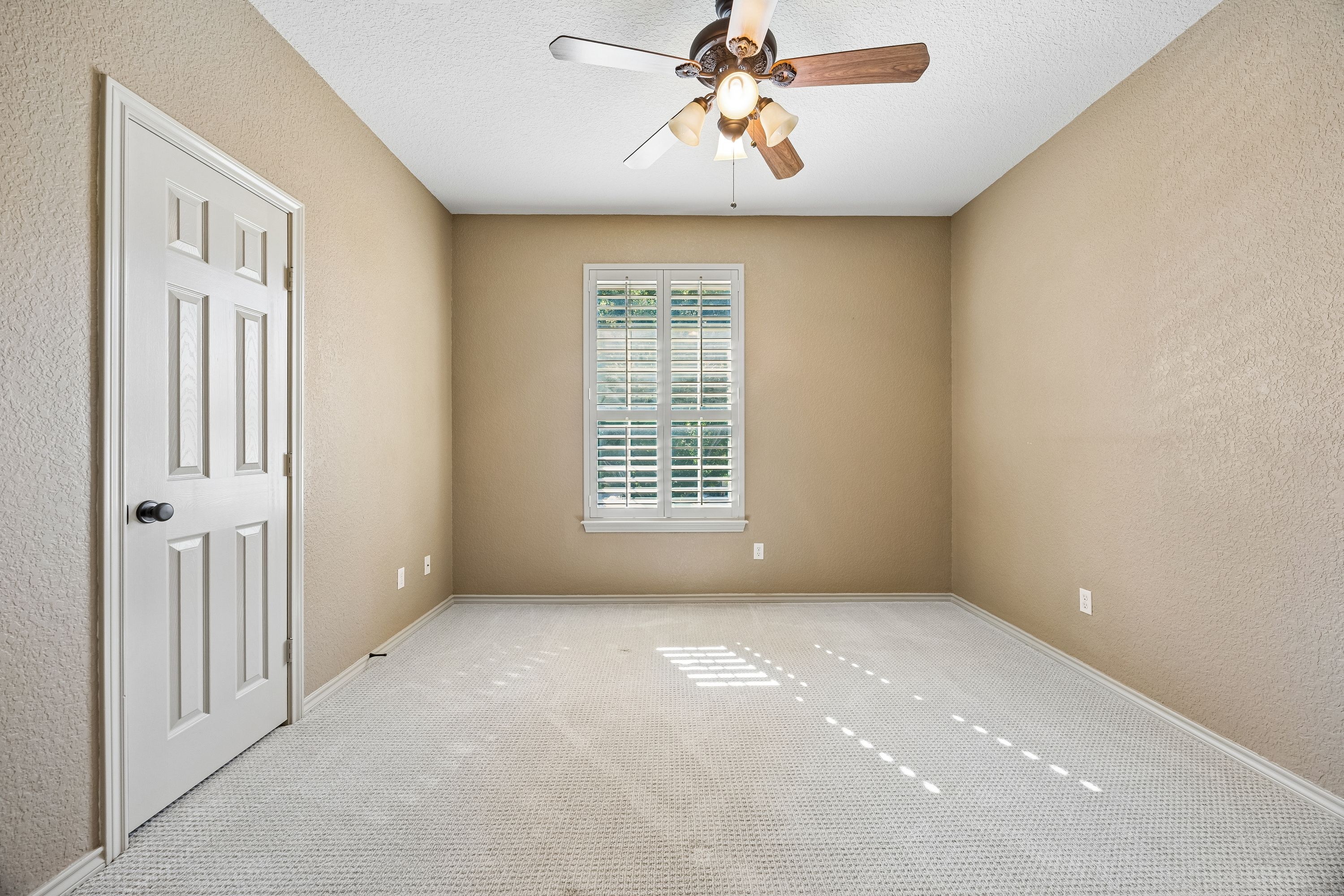  837 Thomas Crossing Drive, Fort Worth, TX, 76028 - 物件實景