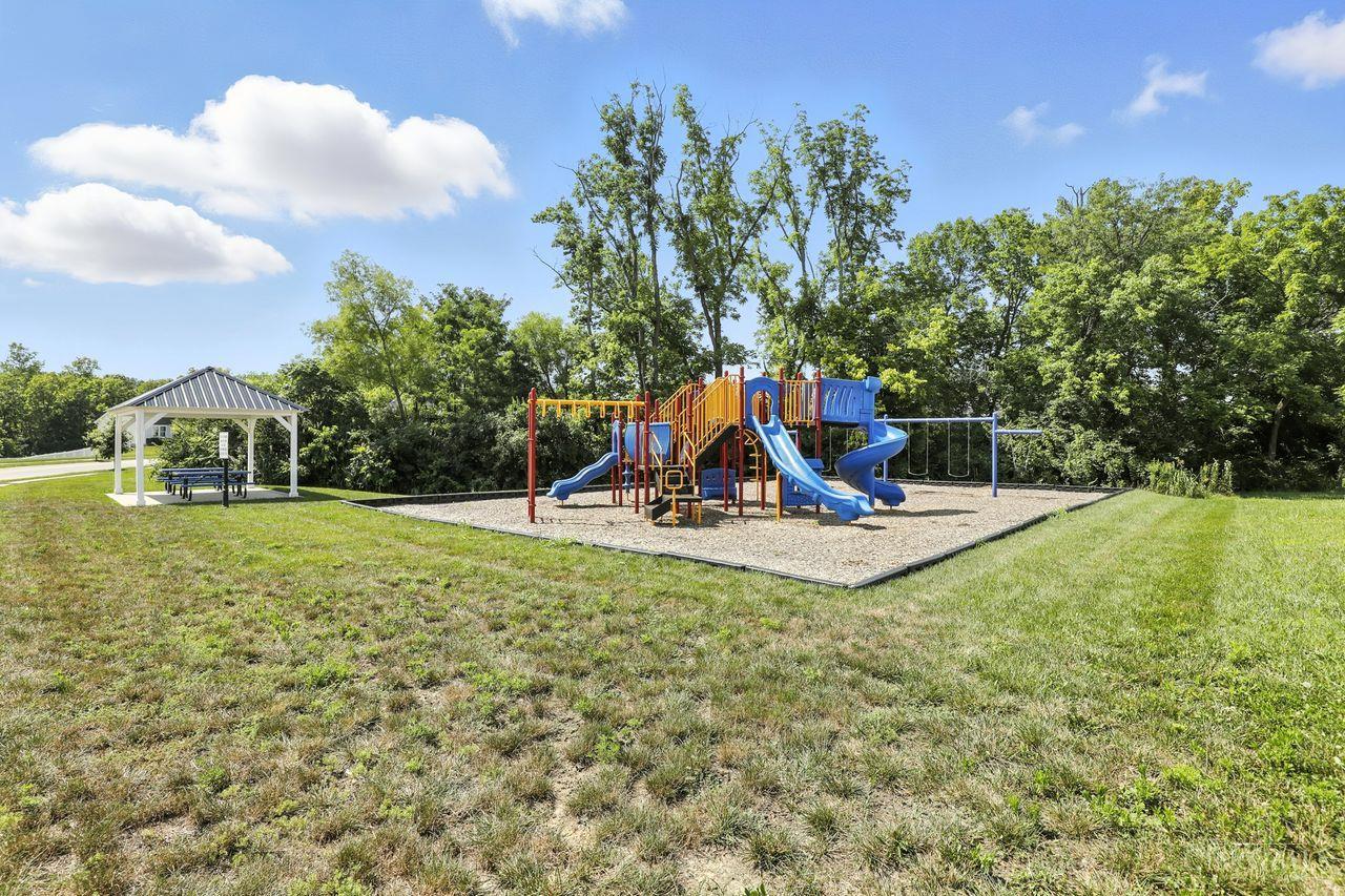Lebanon, Ohio, 45036, United States, 4 Bedrooms Bedrooms, ,4 BathroomsBathrooms,Residential,For Sale,1907621