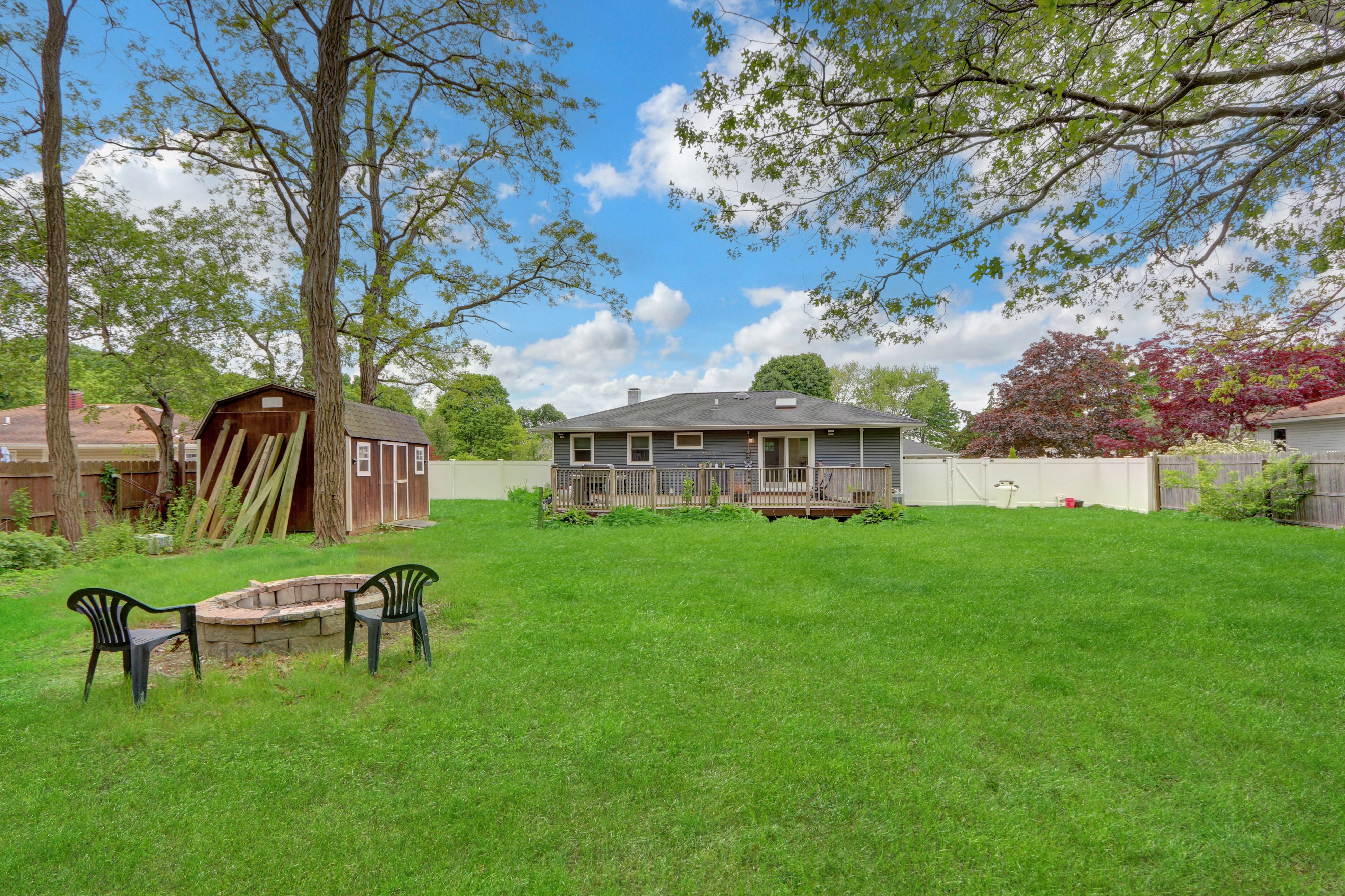 Brookhaven, New York, 11719, United States, 3 Bedrooms Bedrooms, ,2 BathroomsBathrooms,Residential,For Sale,1924488