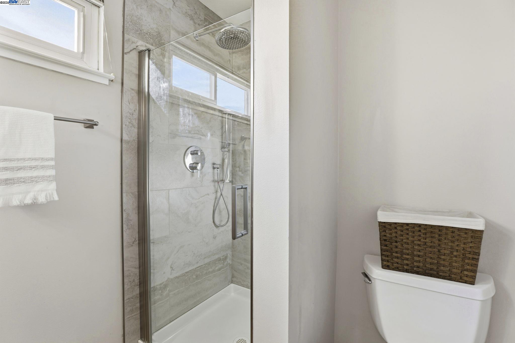 Pleasanton, California, 94566, United States, 4 Bedrooms Bedrooms, ,2 BathroomsBathrooms,Residential,For Sale,1988174