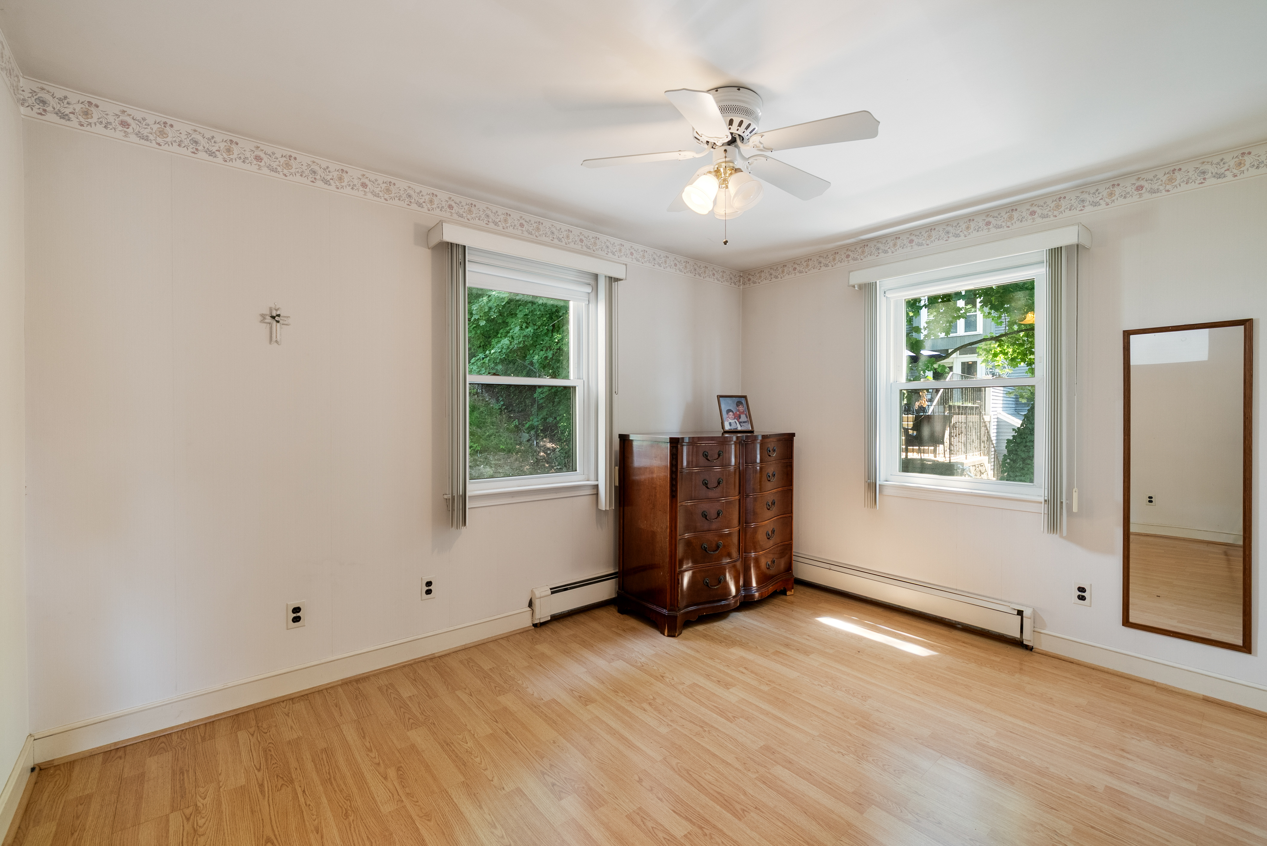  28 Hudson Street, Watertown, MA 02472 - 物件實景