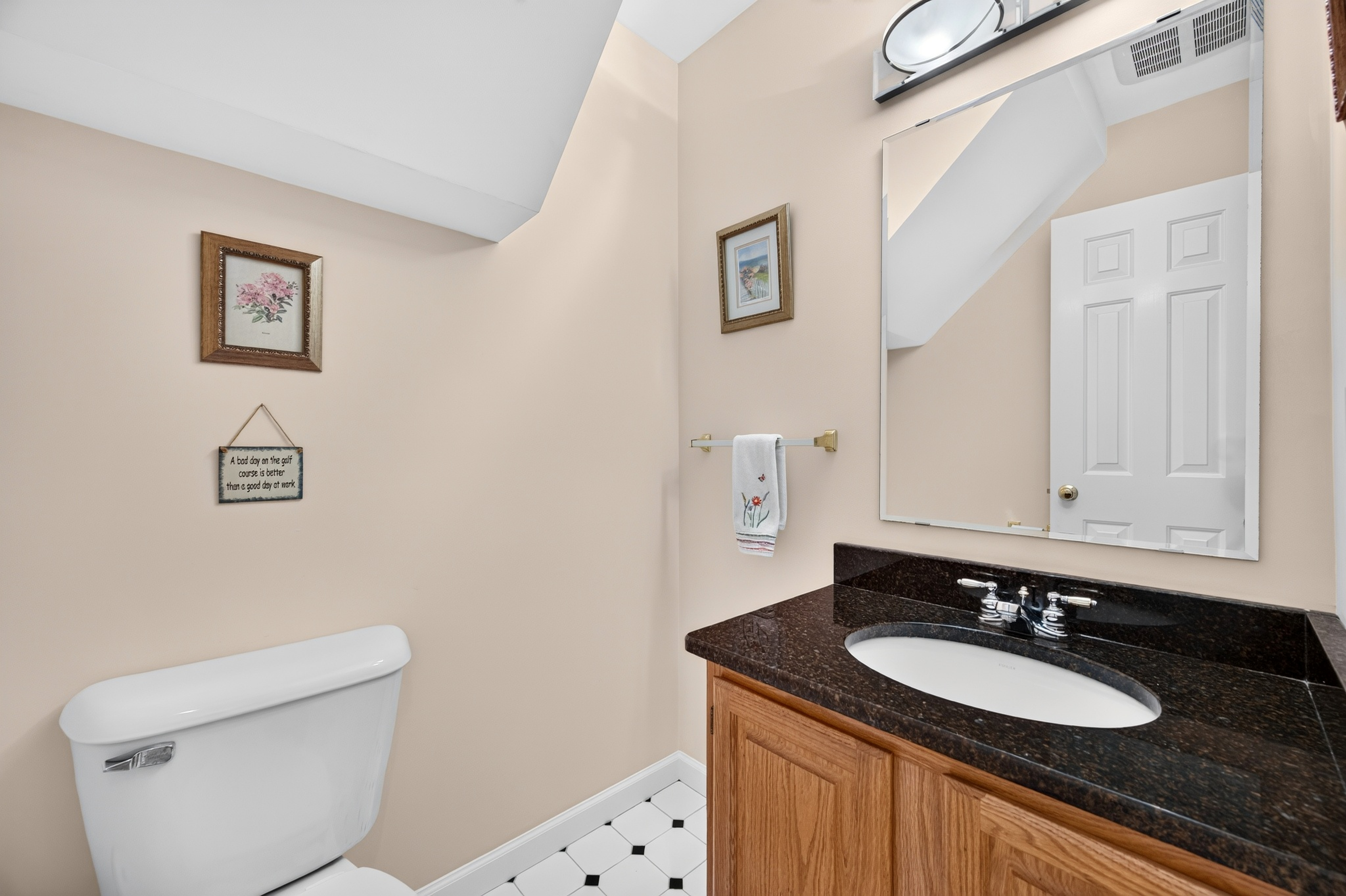  Classic Custom Colonial on Over 2 Private Acres - 物件實景