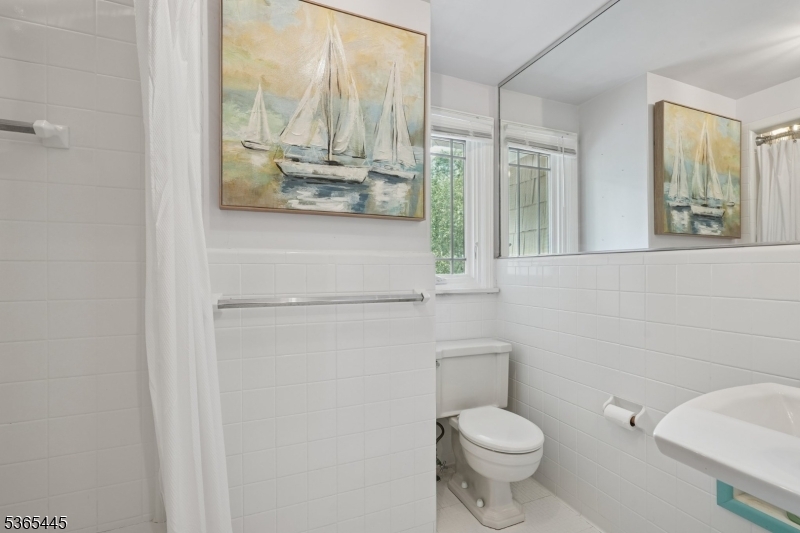 Kinnelon Boro, New Jersey, 07405-2443, United States, 4 Bedrooms Bedrooms, ,3 BathroomsBathrooms,Residential,For Sale,1861963