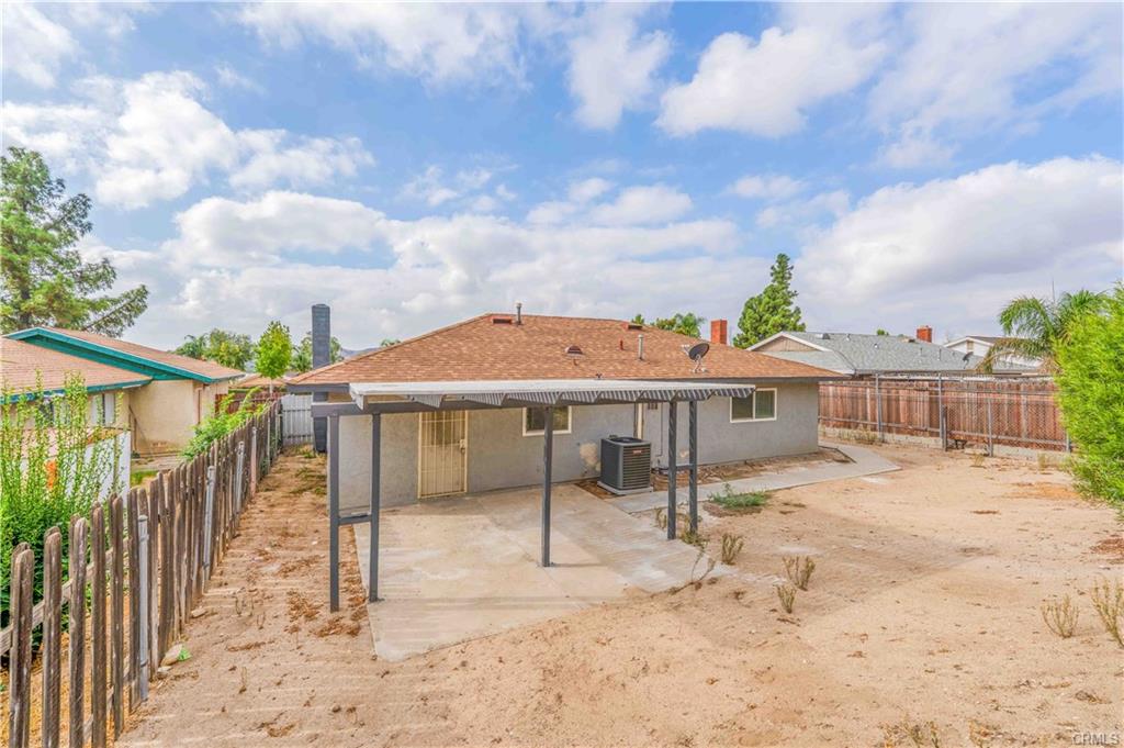 San Bernardino, California, 92407, United States, 4 Bedrooms Bedrooms, ,Residential,For Sale,1995159