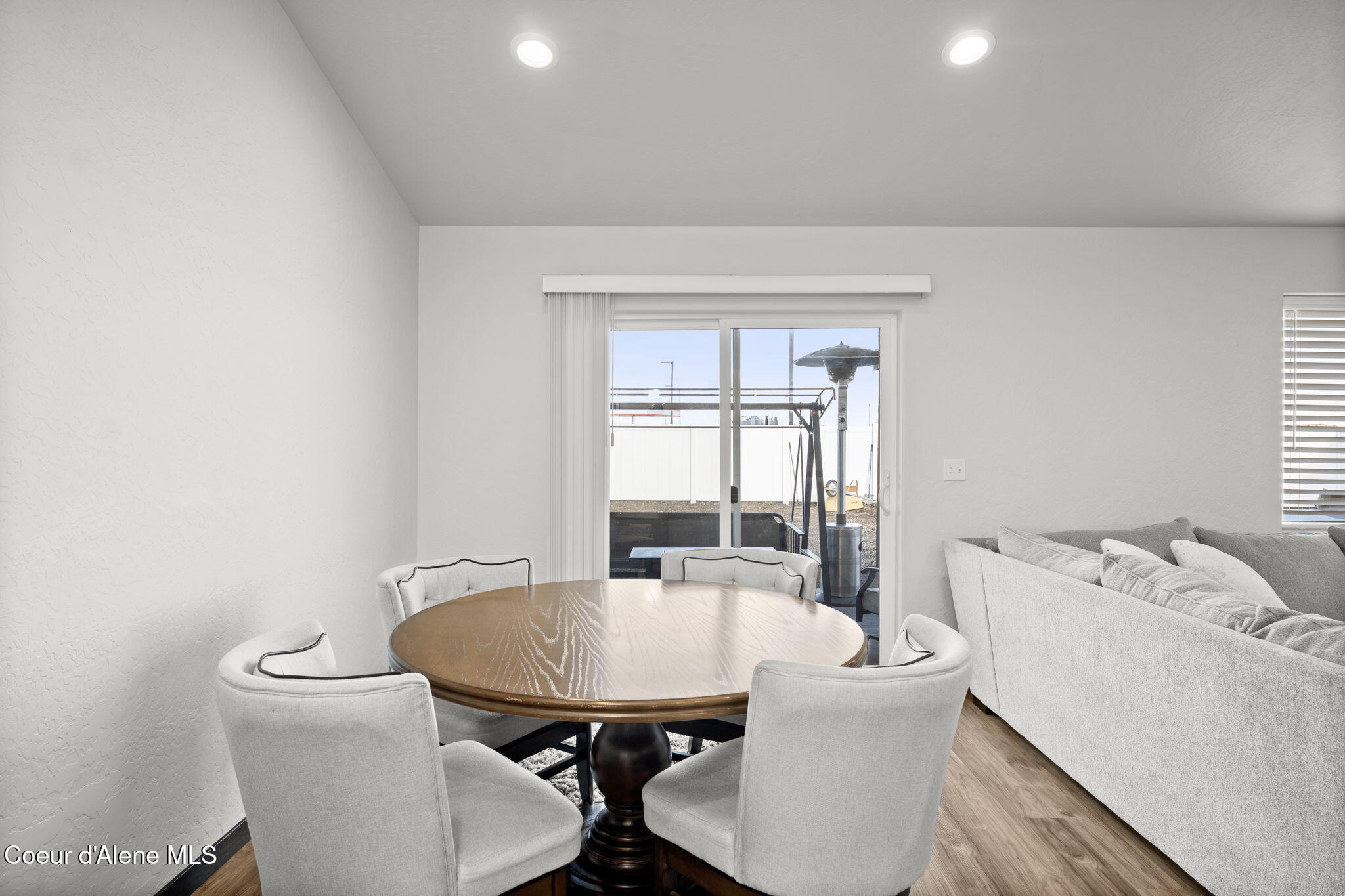 Rathdrum, Idaho, 83858, United States, 4 Bedrooms Bedrooms, ,2 BathroomsBathrooms,Residential,For Sale,1996490